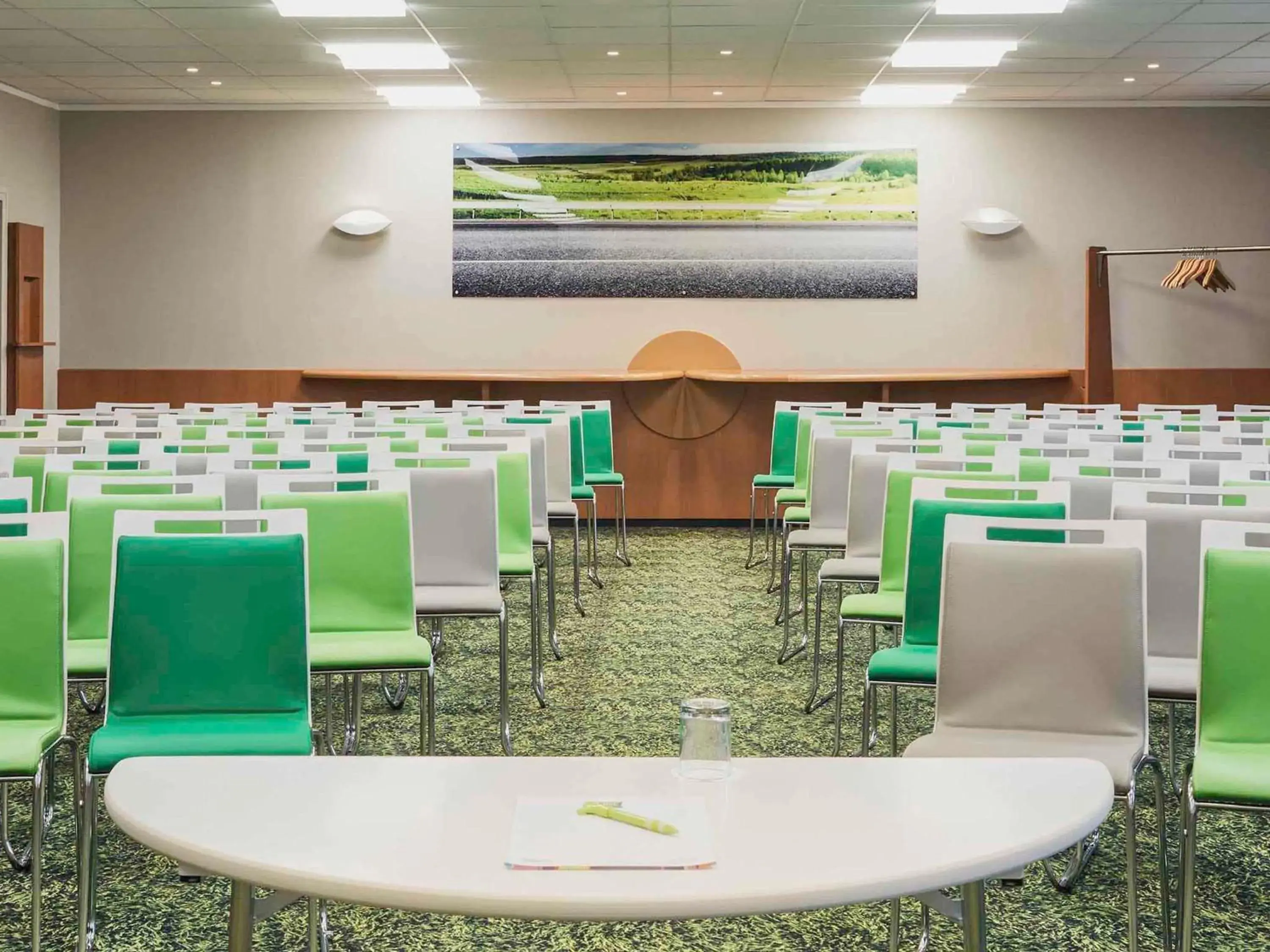 Property building in ibis Styles Marseille Aéroport Property building in ibis Styles Marseille Aéroport