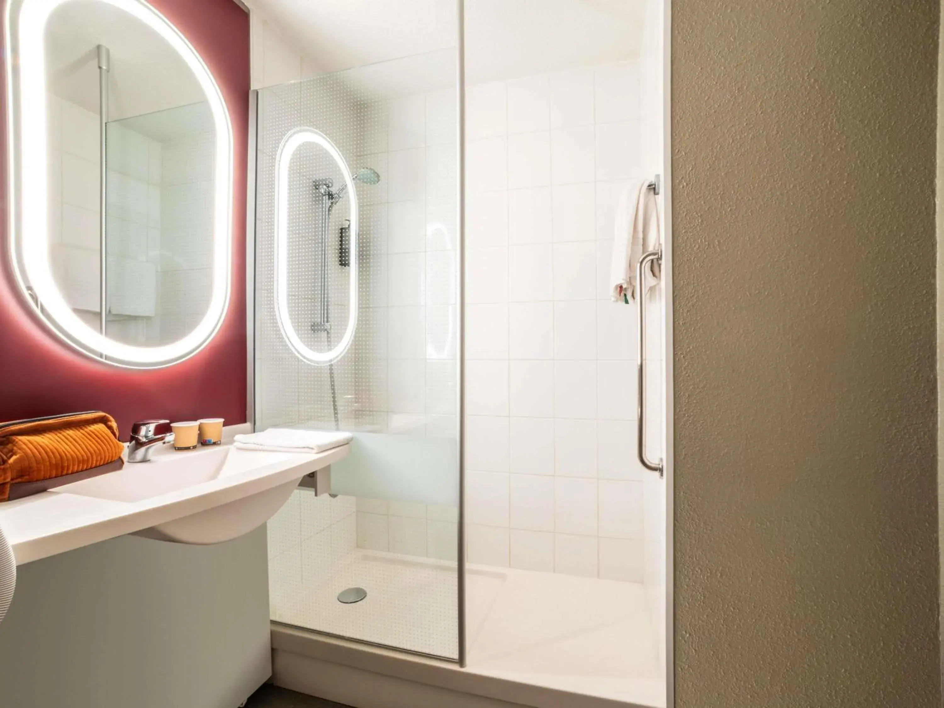 Property building in ibis Aulnay Paris Nord Expo Property building in ibis Aulnay Paris Nord Expo