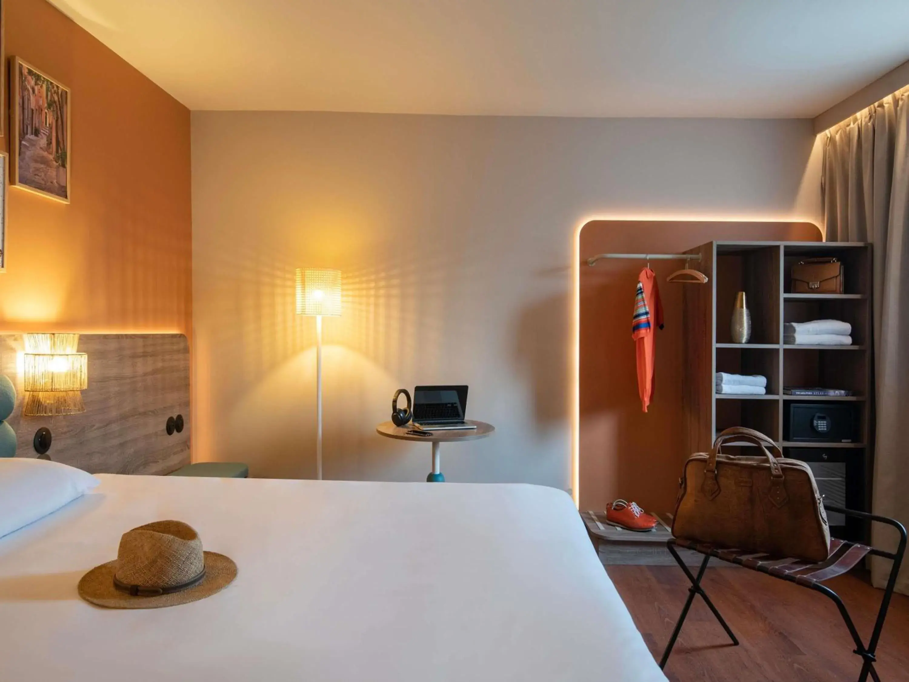 Bedroom, Bed in ibis Golfe de Saint-Tropez Bedroom, Bed in ibis Golfe de Saint-Tropez