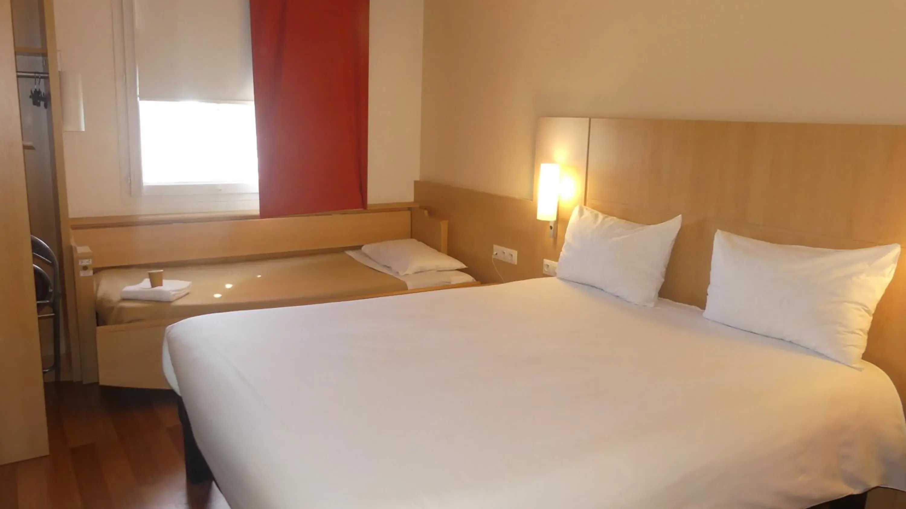 Bed in ibis Istres Trigance Bed in ibis Istres Trigance