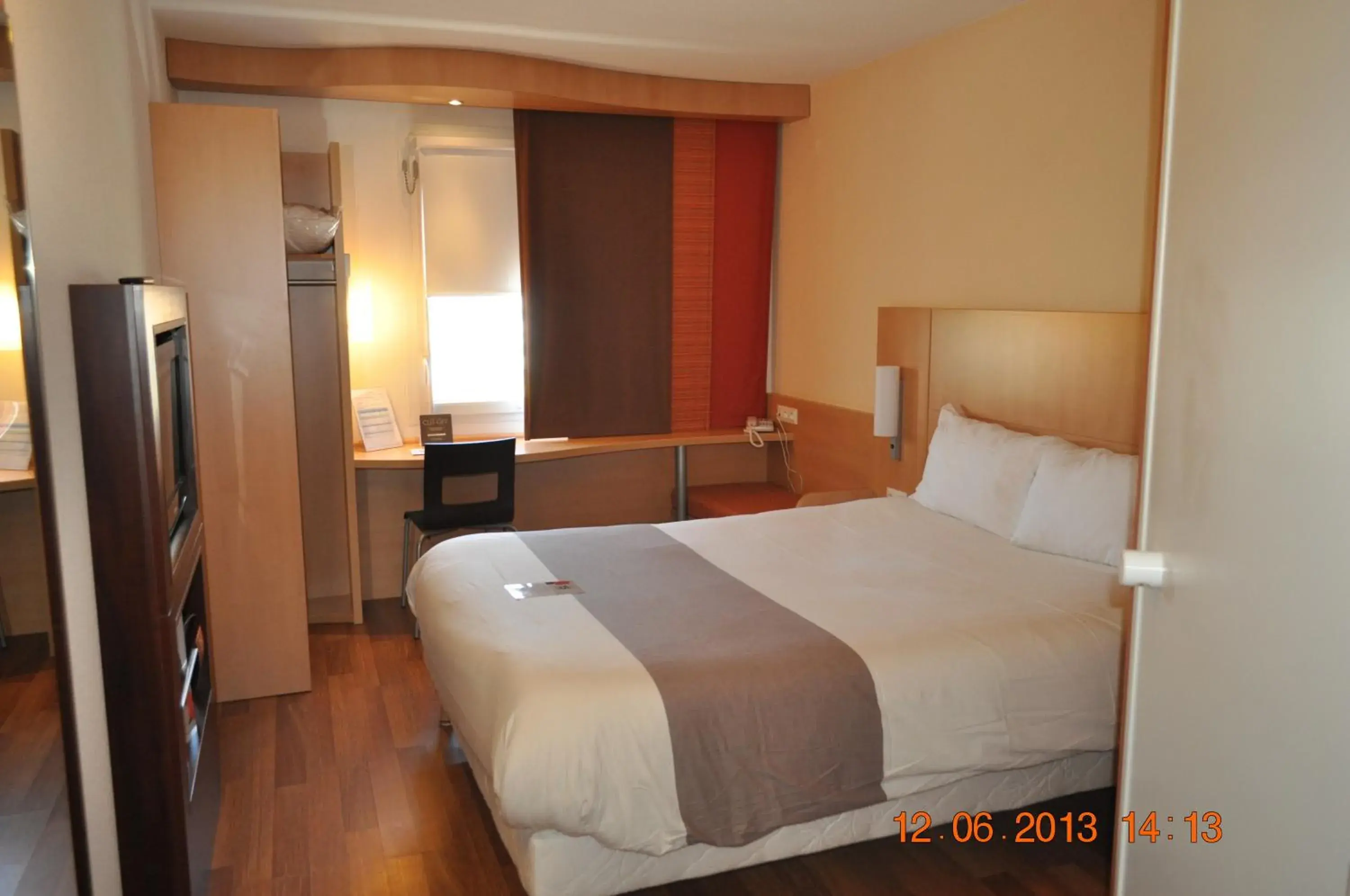 Bed in ibis Istres Trigance Bed in ibis Istres Trigance
