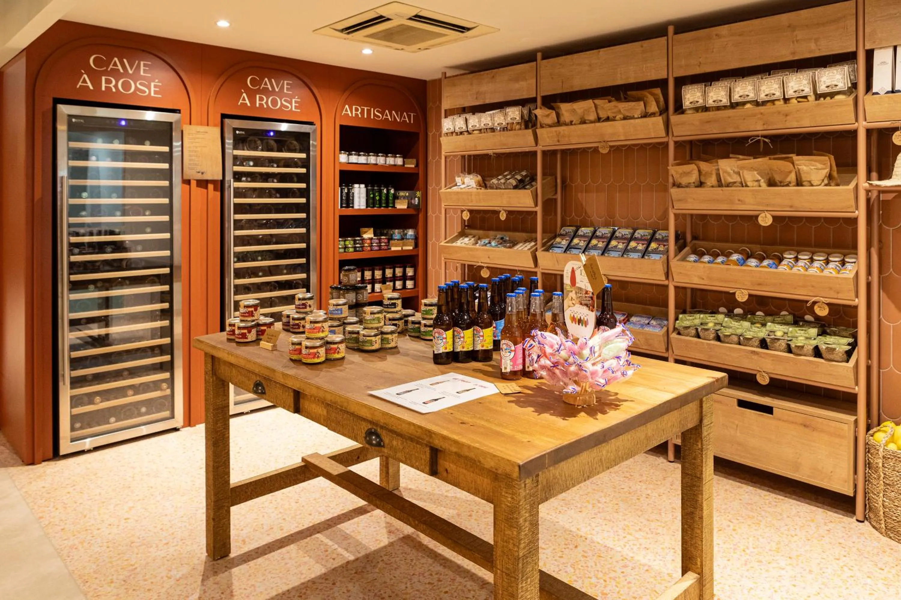 Supermarket/grocery shop in ibis Istres Trigance