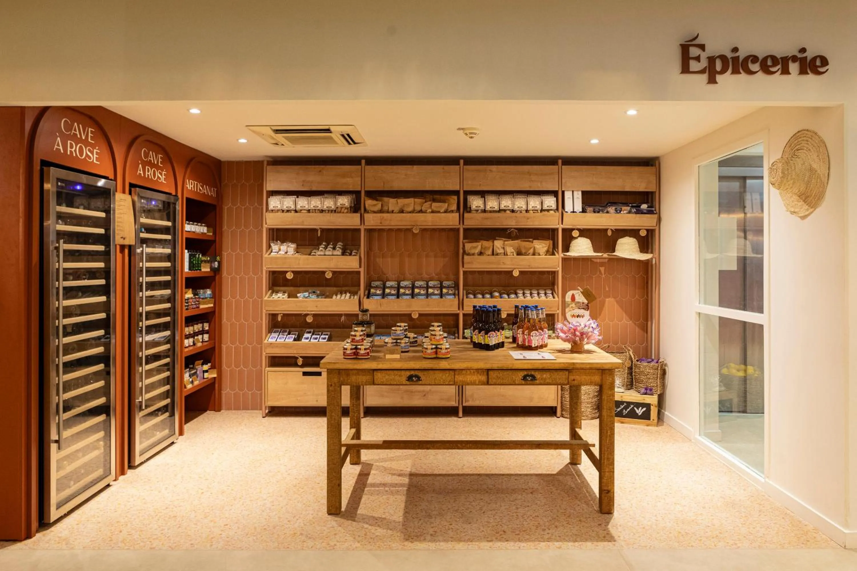 Supermarket/grocery shop in ibis Istres Trigance