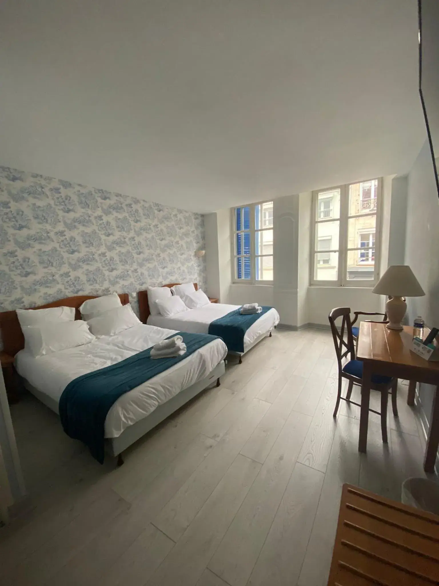 Bed in Logis Grand Hôtel De L'Europe Bed in Logis Grand Hôtel De L'Europe