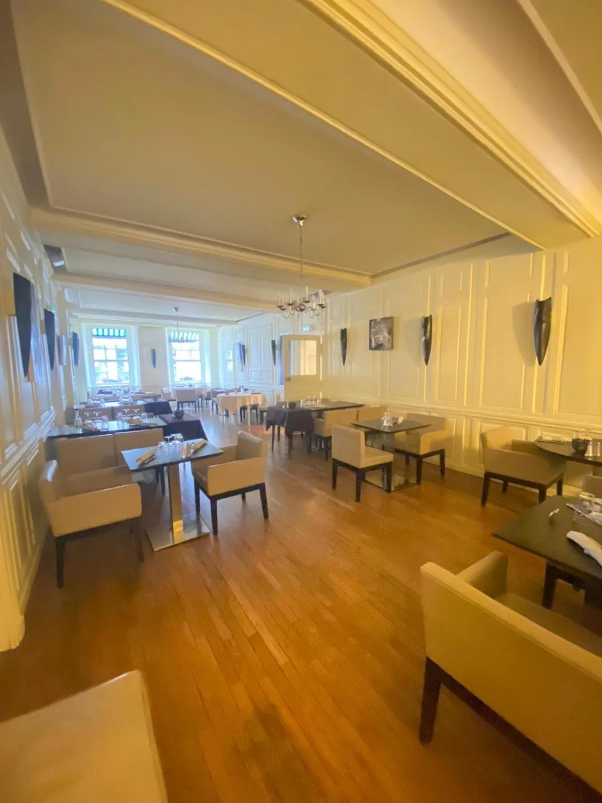 Restaurant/places to eat in Logis Grand Hôtel De L'Europe