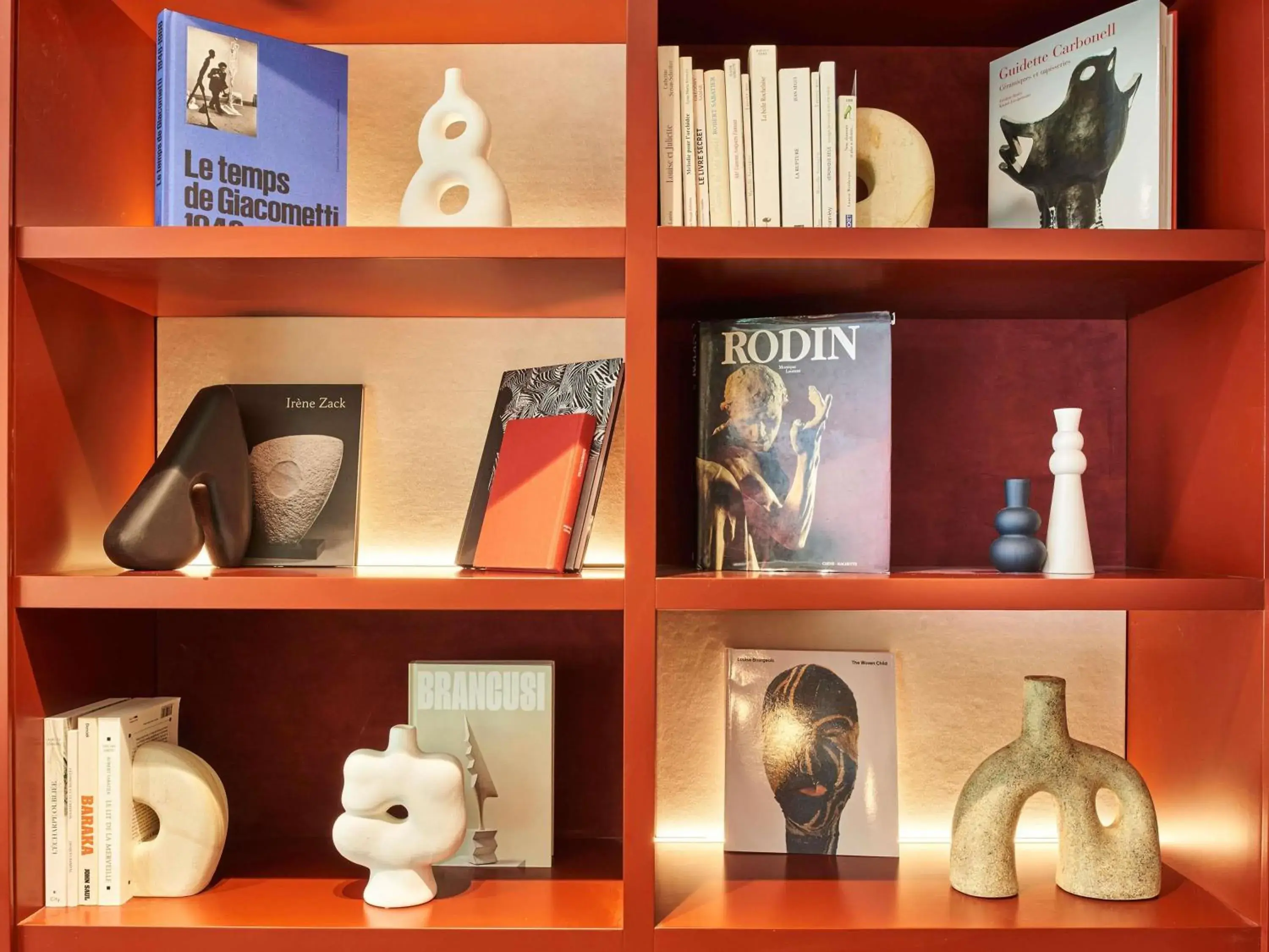 Property building in Mercure Paris Butte Montmartre Basilique Property building in Mercure Paris Butte Montmartre Basilique