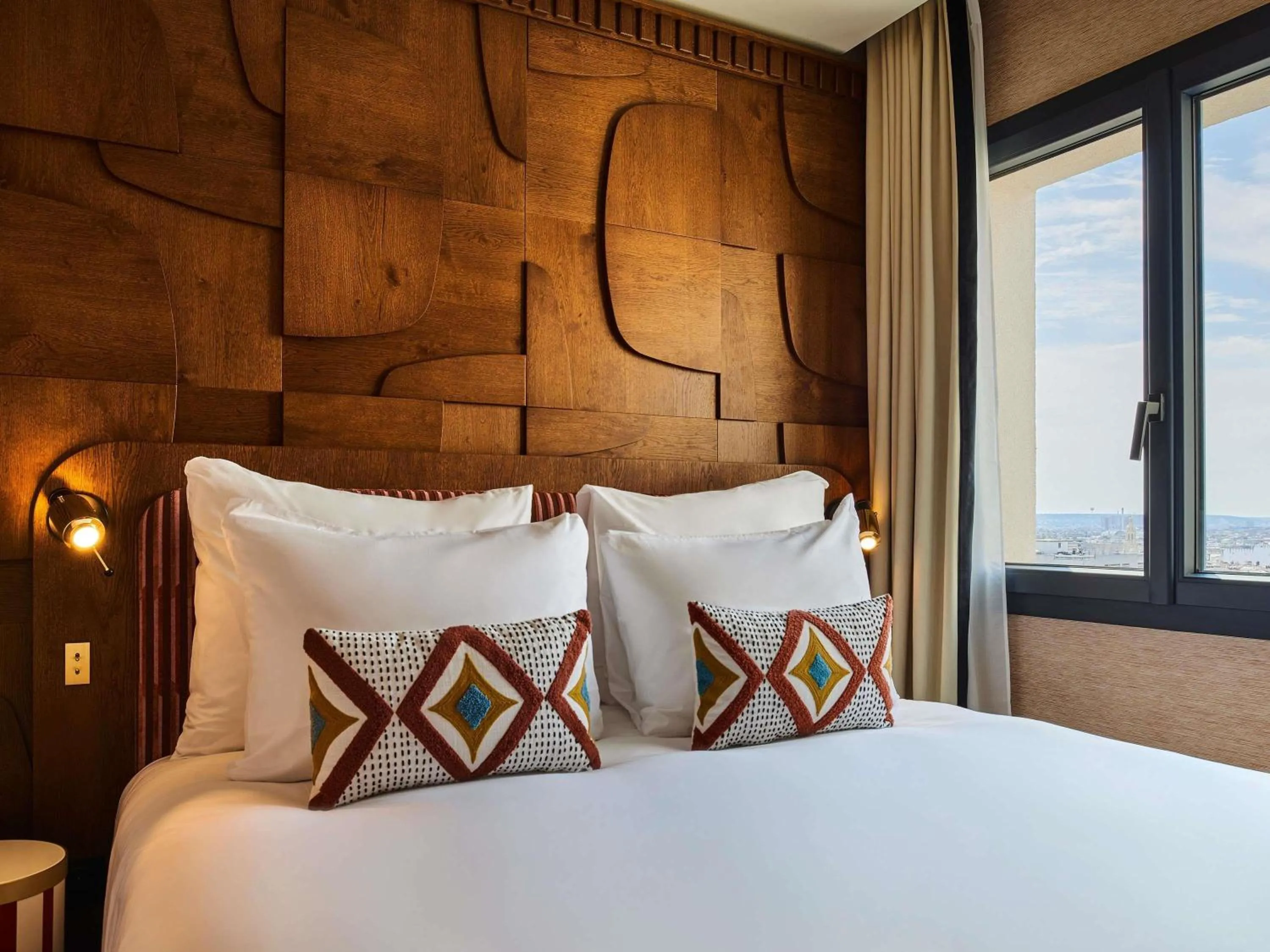 Bedroom, Bed in Mercure Paris Butte Montmartre Basilique