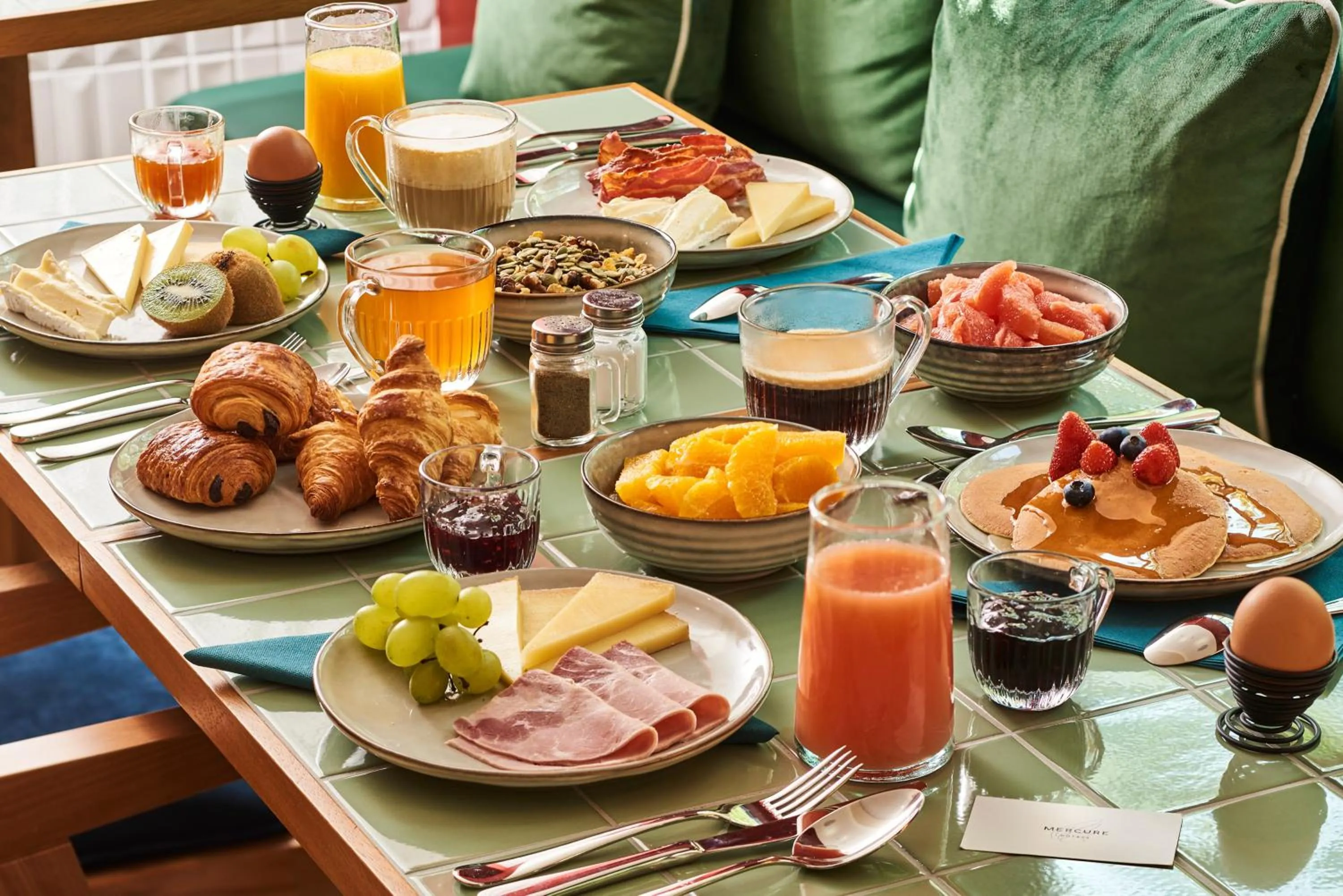 Breakfast in Mercure Paris Butte Montmartre Basilique