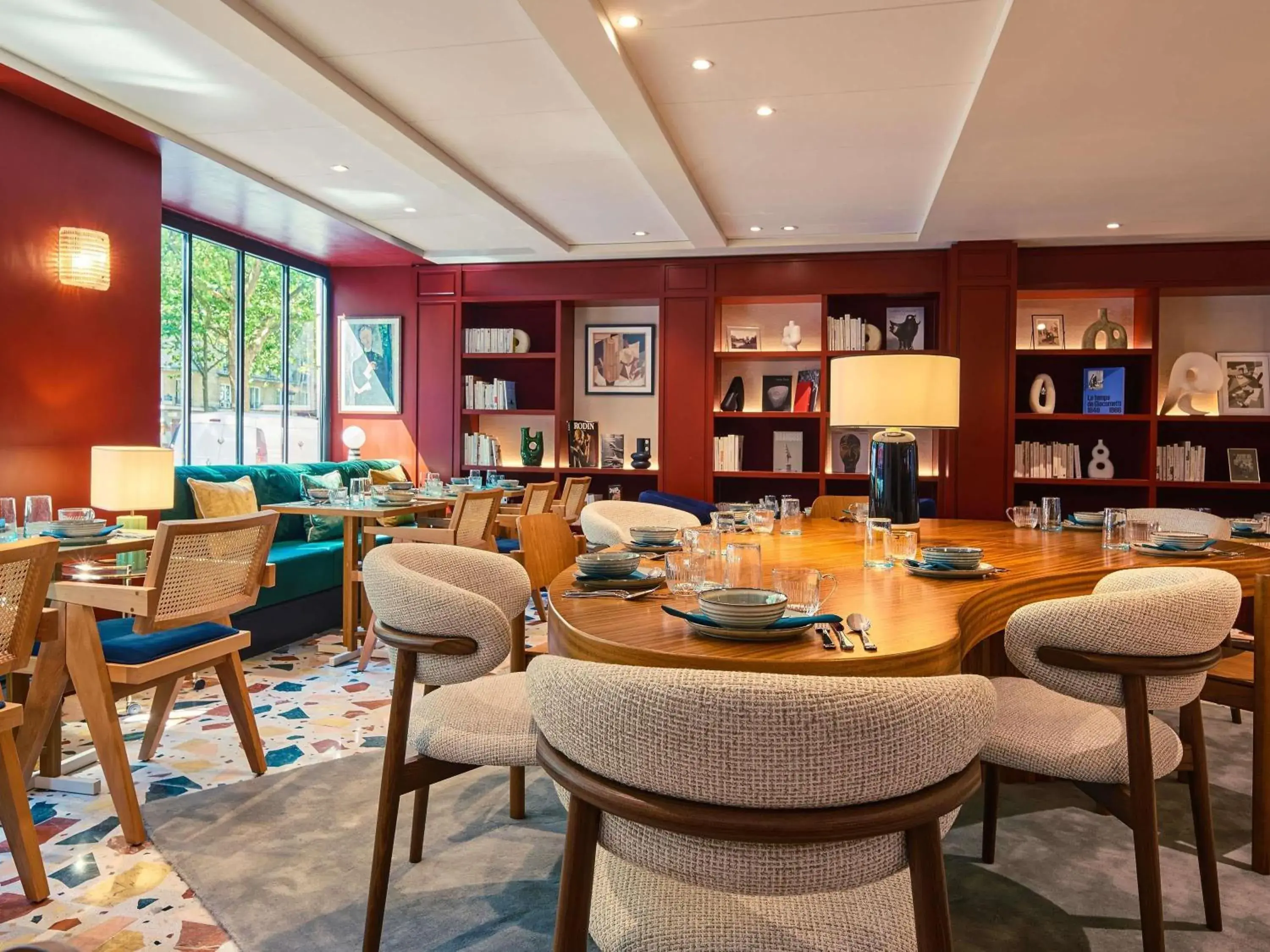 Property building in Mercure Paris Butte Montmartre Basilique Property building in Mercure Paris Butte Montmartre Basilique