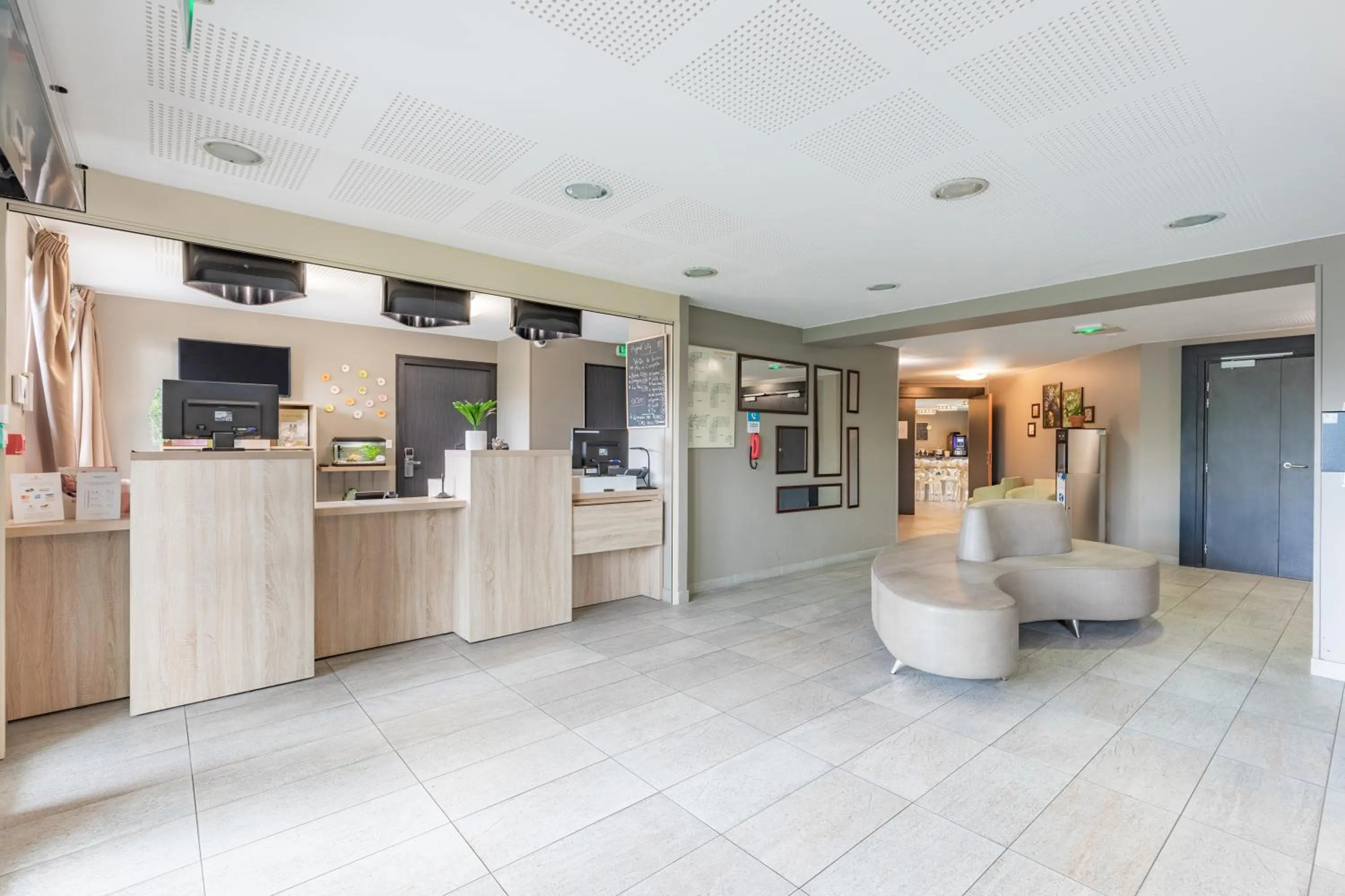 Lobby or reception in Appart'City Classic Reims Parc des Expositions
