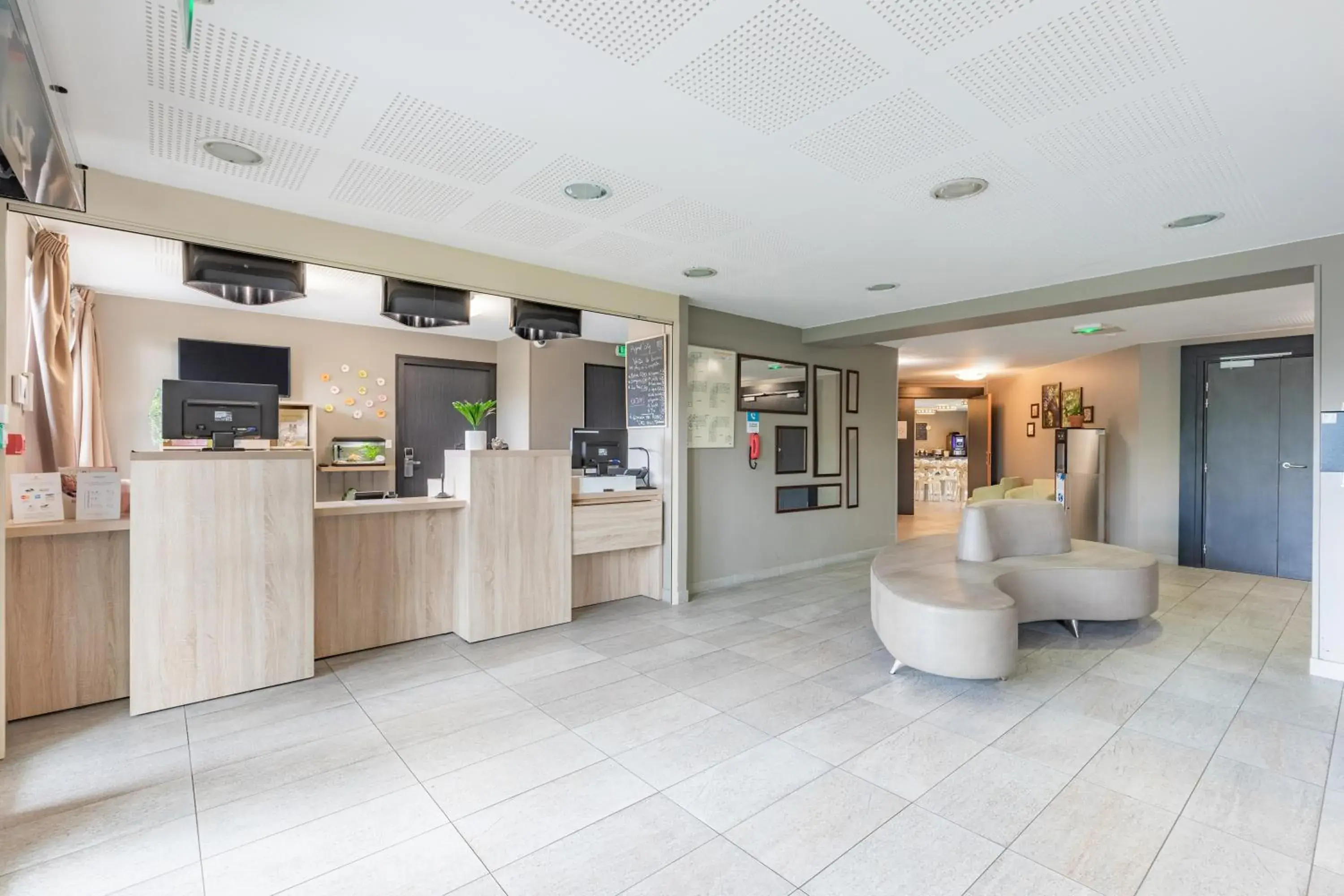 Lobby or reception in Appart'City Classic Reims Parc des Expositions Lobby or reception in Appart'City Classic Reims Parc des Expositions