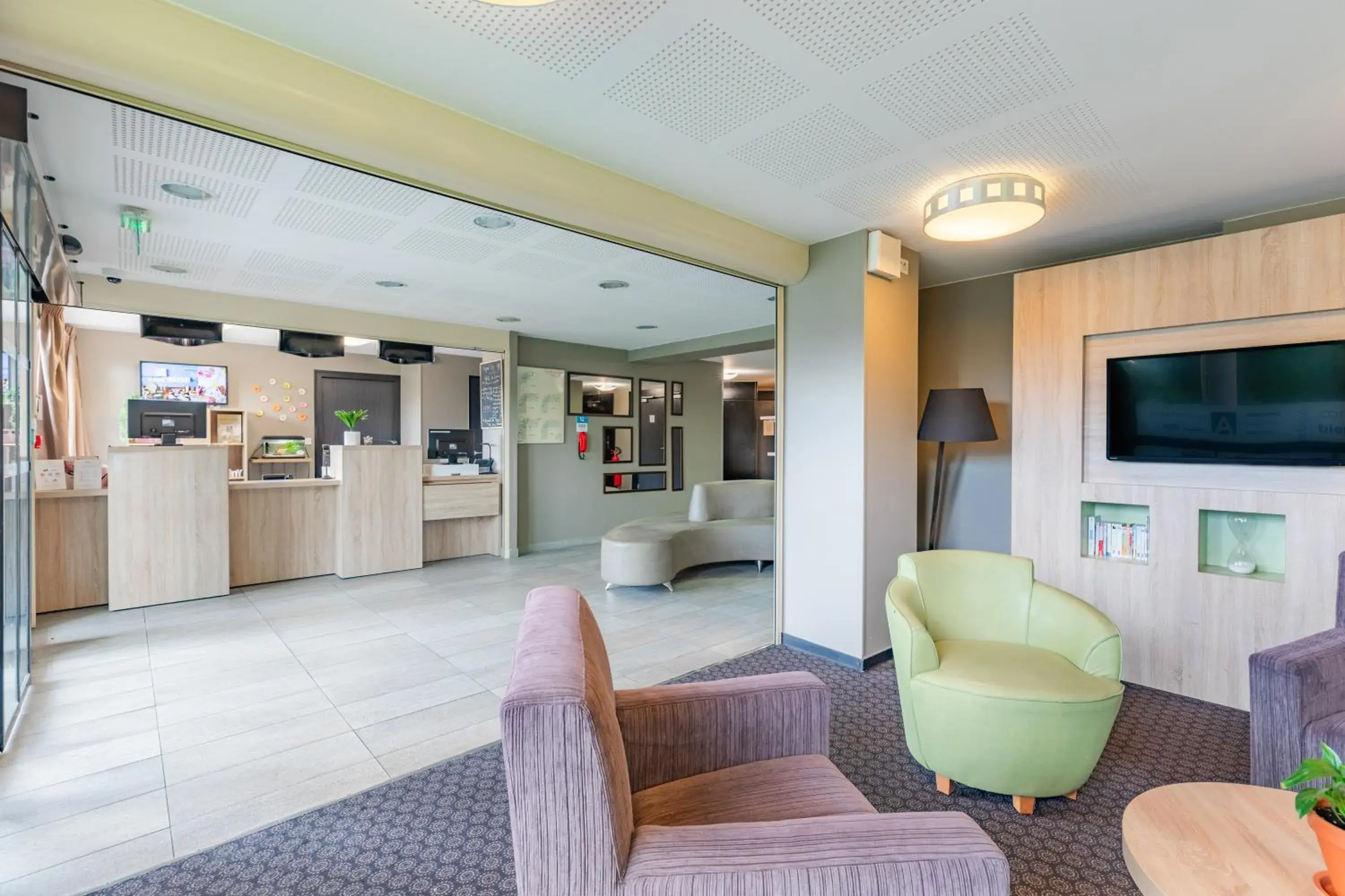 Lobby or reception in Appart'City Classic Reims Parc des Expositions Lobby or reception in Appart'City Classic Reims Parc des Expositions