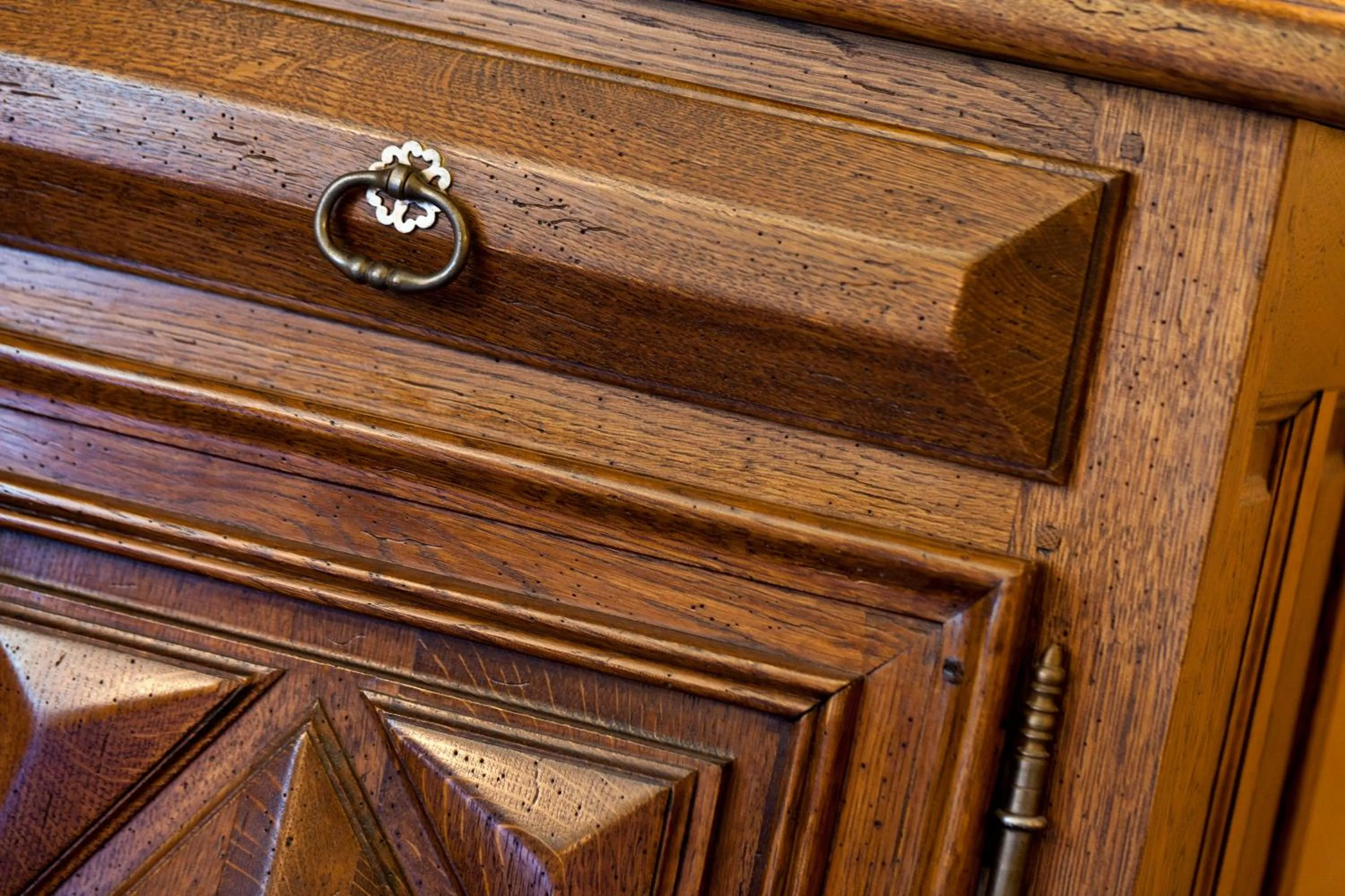 Decorative detail in Castel Damandre - Demeures & Châteaux