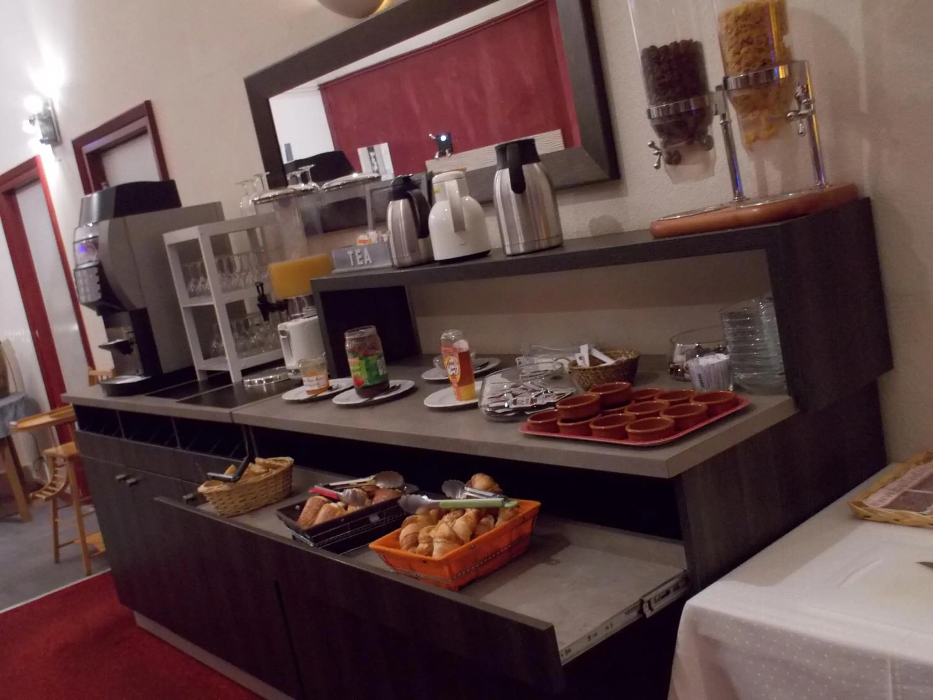 Buffet breakfast in Le Pavillon de Rouen