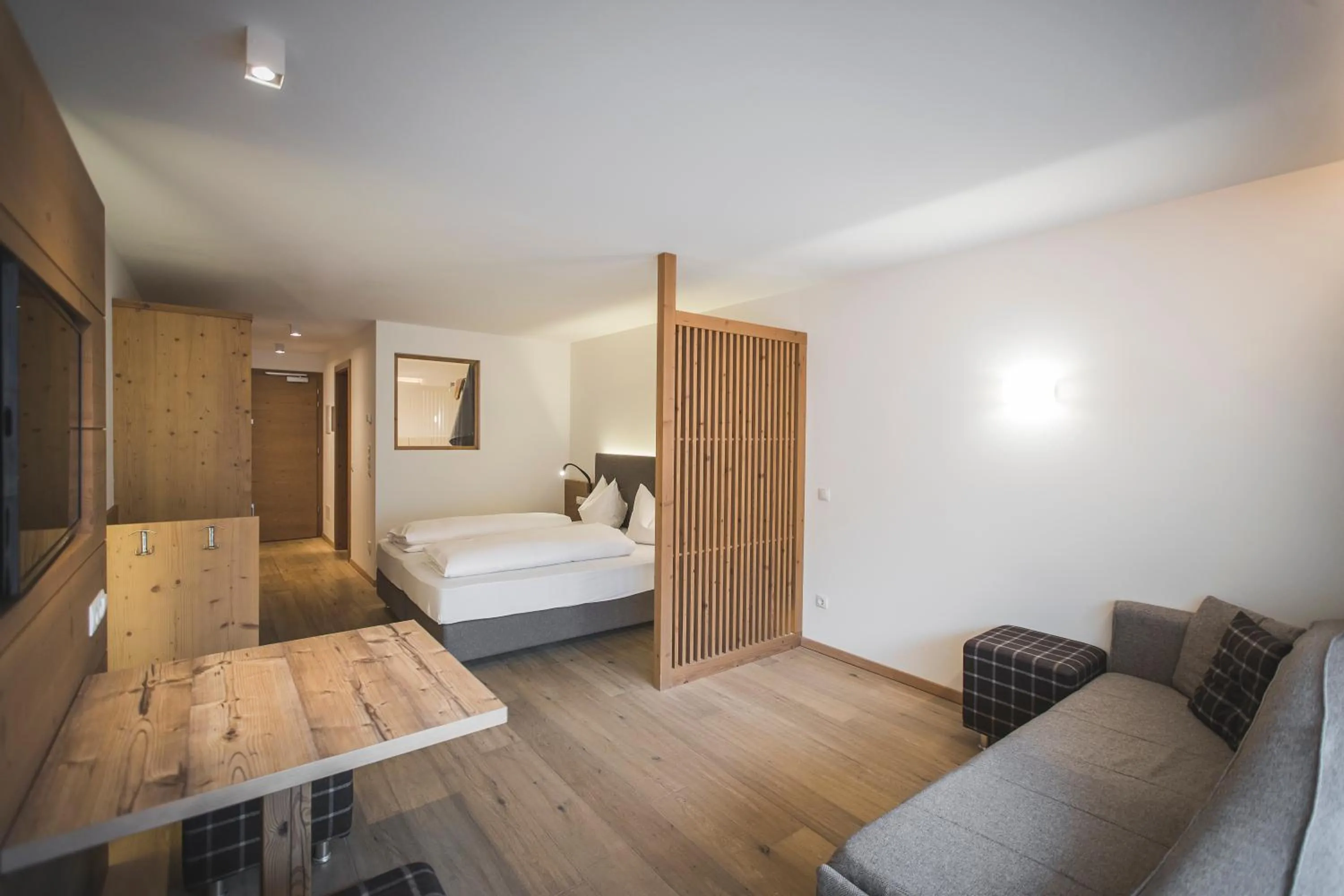 Bed in Hotel Alpenhof