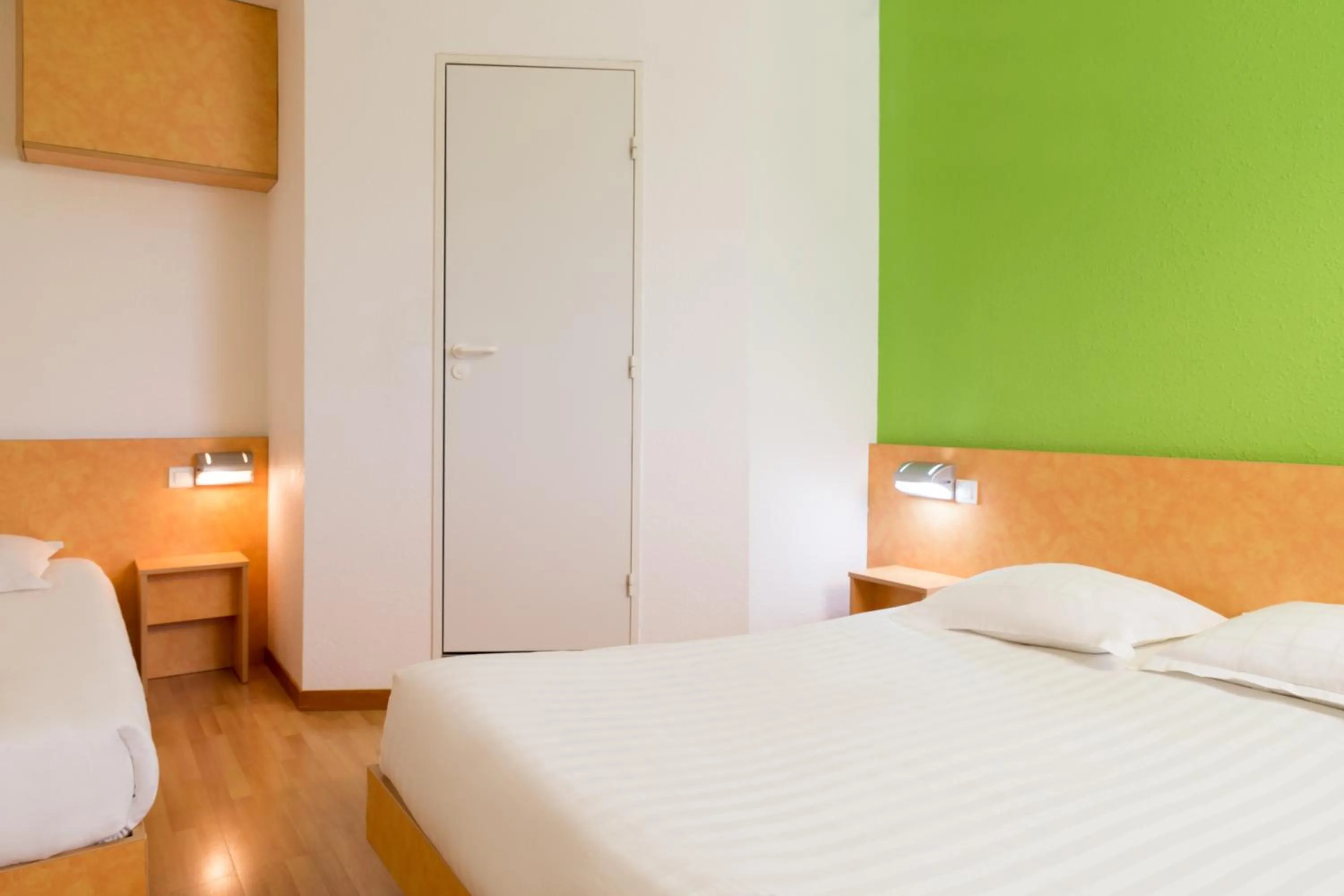 Bed in The Originals Access, Hôtel Saint-Flour