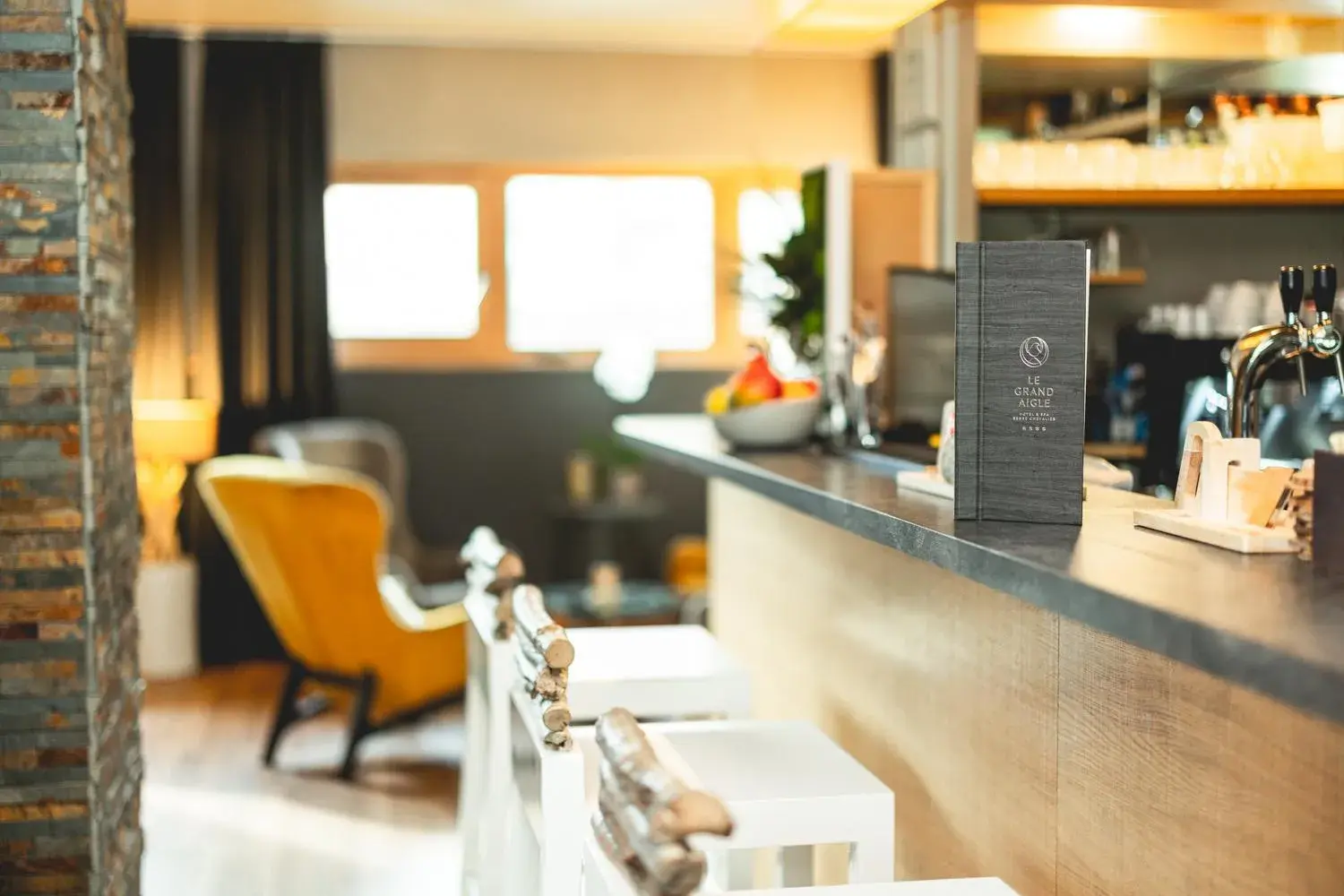 Lounge or bar in Le Grand Aigle Hotel & Spa**** Lounge or bar in Le Grand Aigle Hotel & Spa****