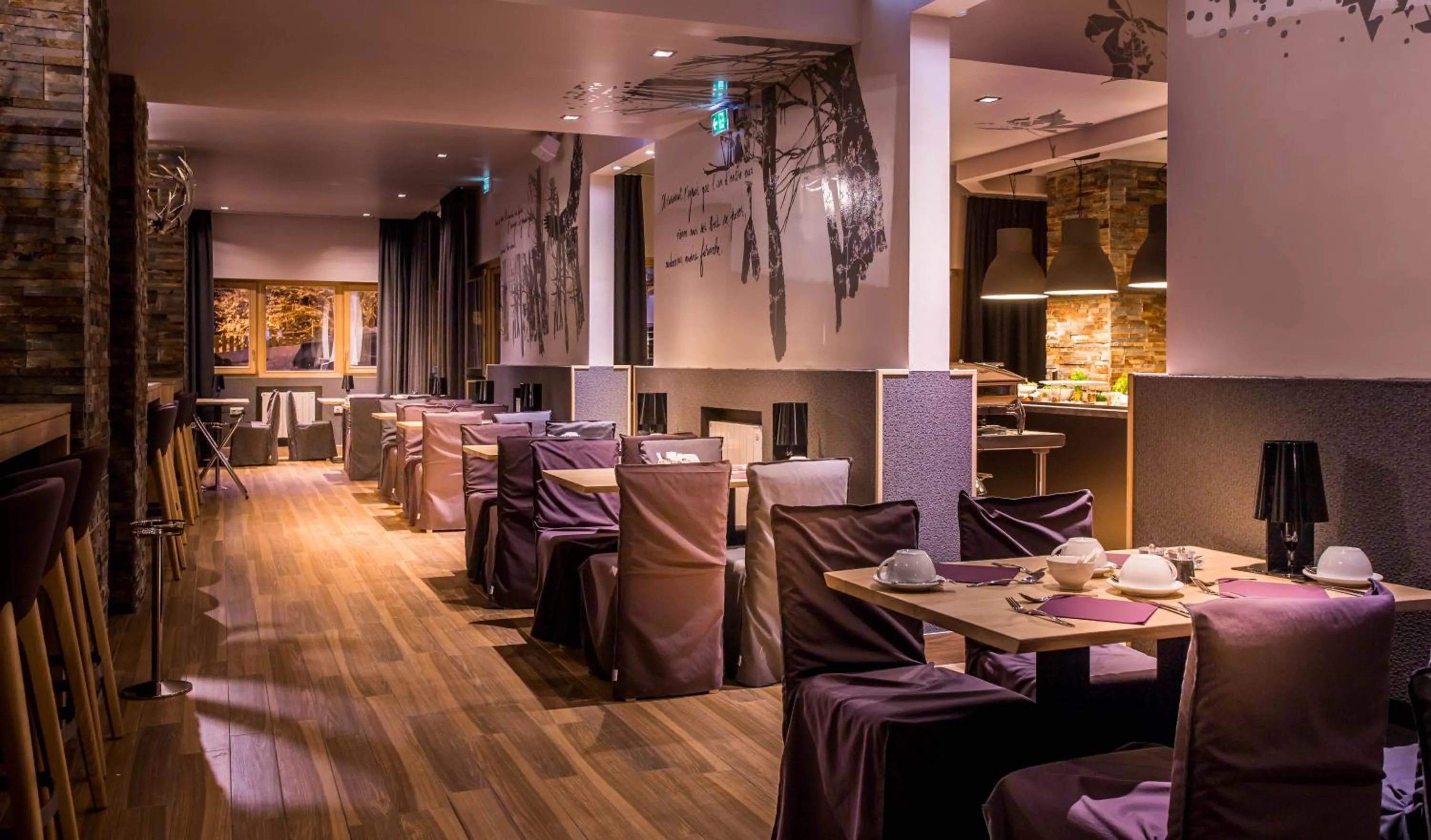 Restaurant/places to eat in Le Grand Aigle Hotel & Spa****