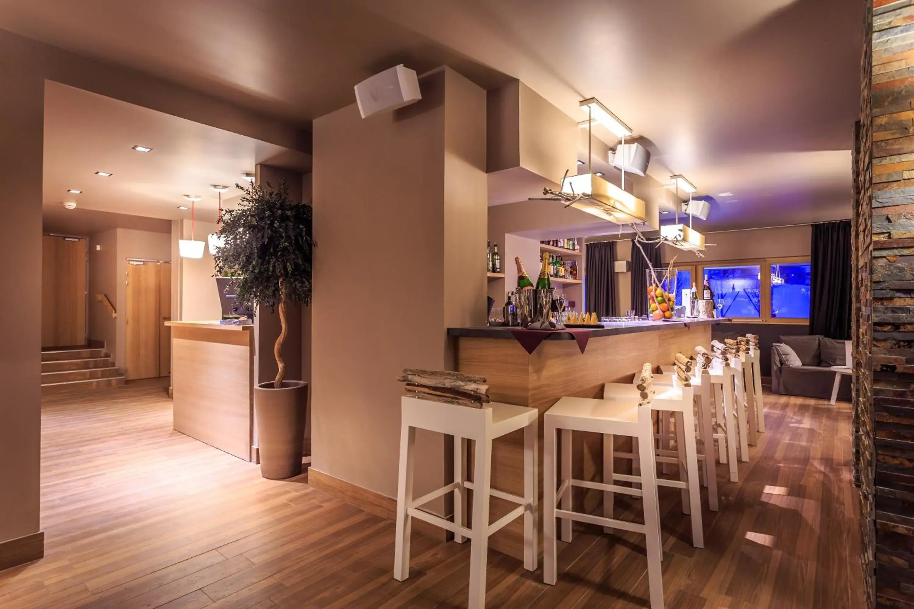 Lounge or bar in Le Grand Aigle Hotel & Spa**** Lounge or bar in Le Grand Aigle Hotel & Spa****