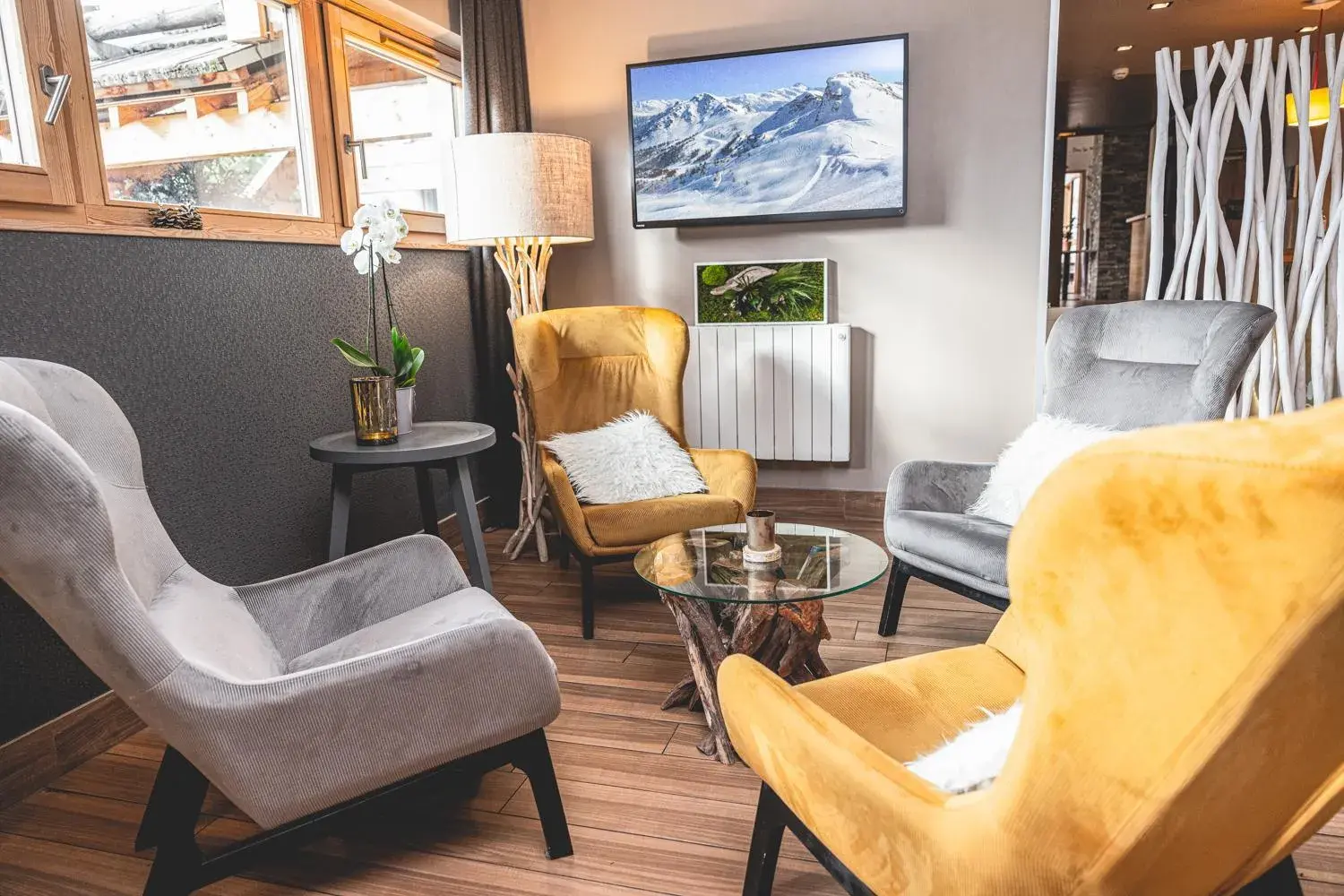 Lounge or bar in Le Grand Aigle Hotel & Spa**** Lounge or bar in Le Grand Aigle Hotel & Spa****