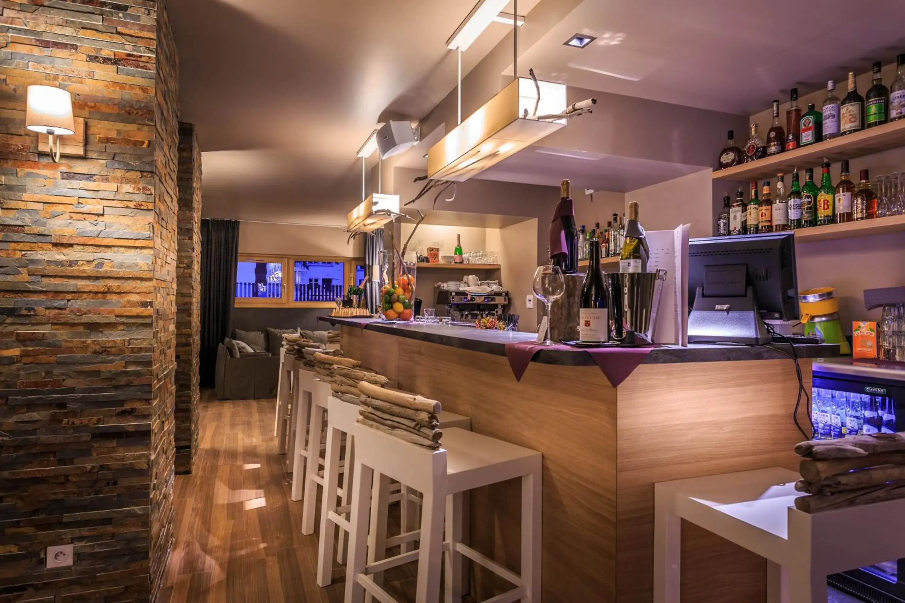 Lounge or bar in Le Grand Aigle Hotel & Spa**** Lounge or bar in Le Grand Aigle Hotel & Spa****