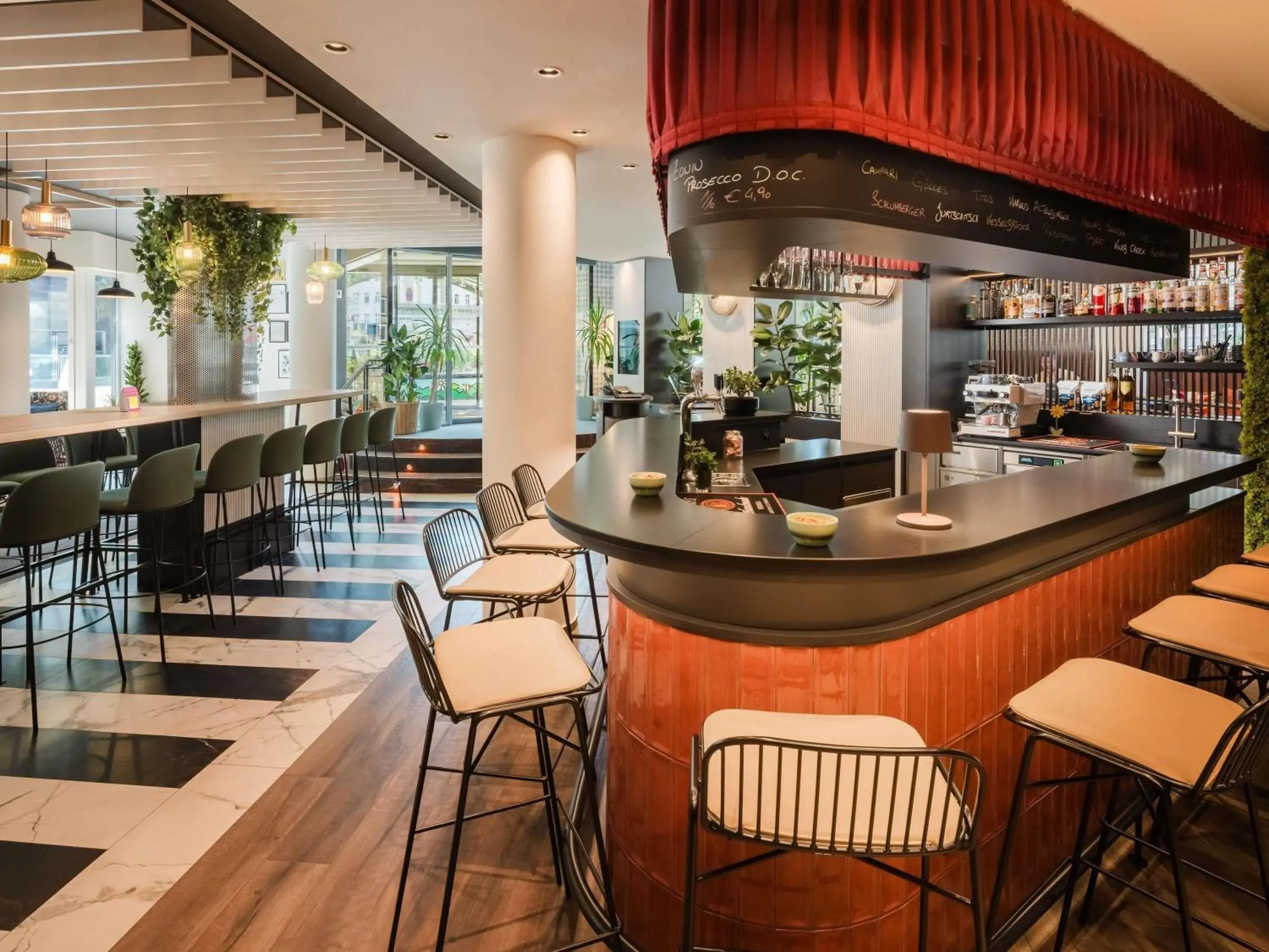 Lounge or bar in Ibis Styles Wien City Lounge or bar in Ibis Styles Wien City