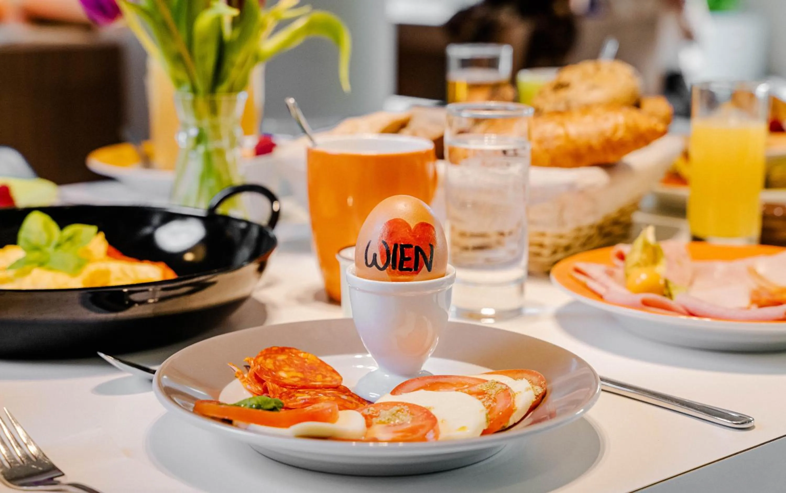 Breakfast in Ibis Styles Wien City