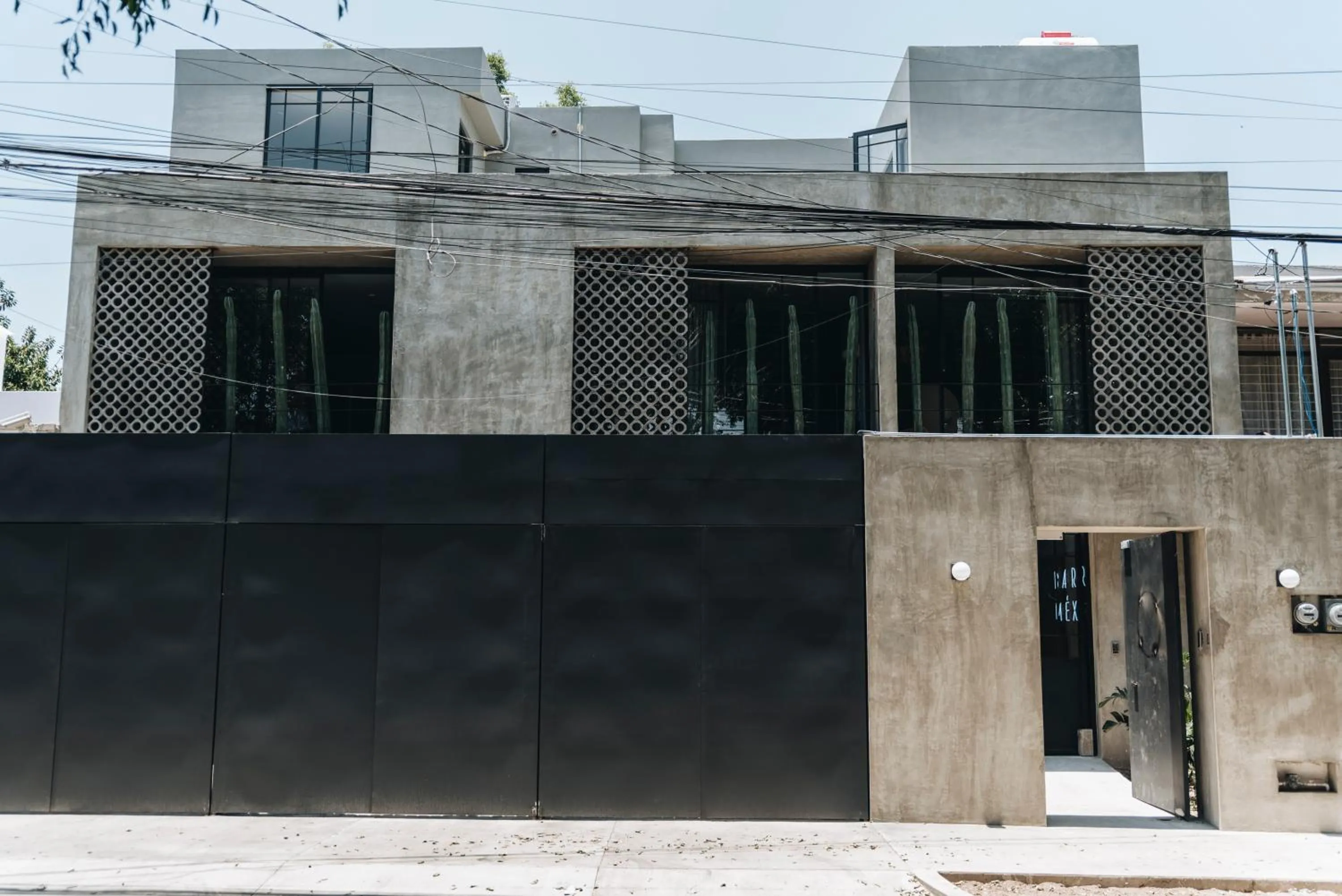 Property building in Casa Ixaya by Barrio México