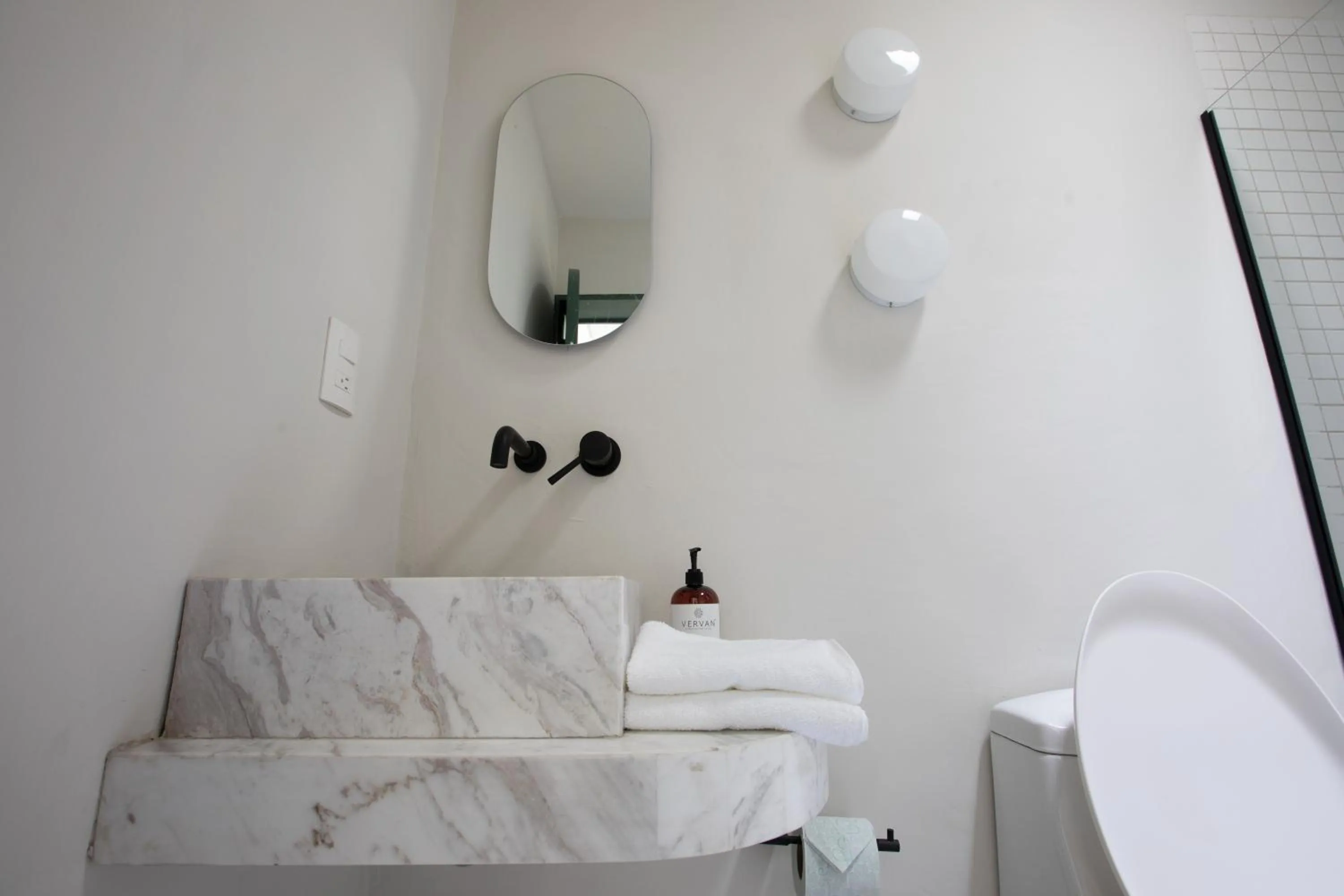 Casa Ixaya by Barrio México