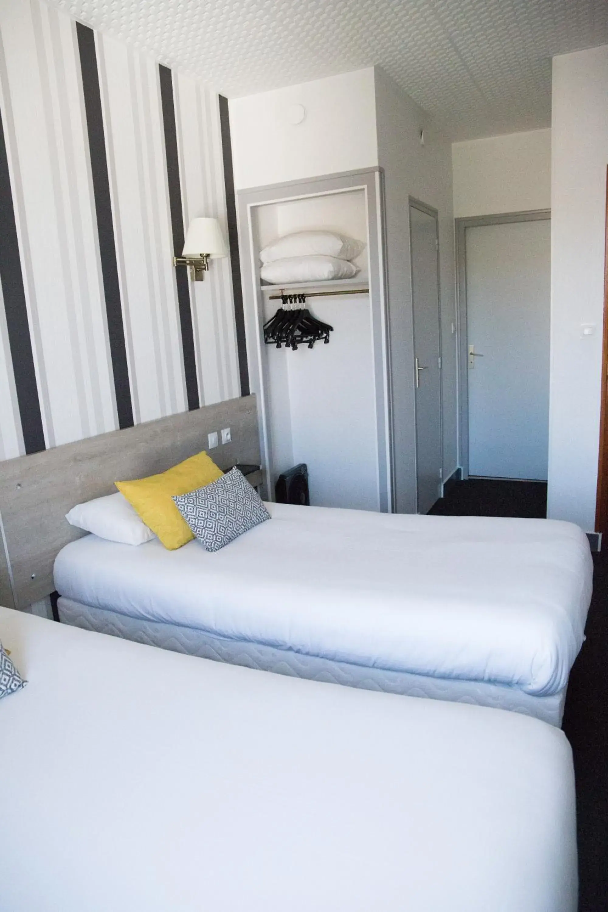 Bedroom, Bed in Sure Hotel by Best Western Angouleme Bedroom, Bed in Sure Hotel by Best Western Angouleme