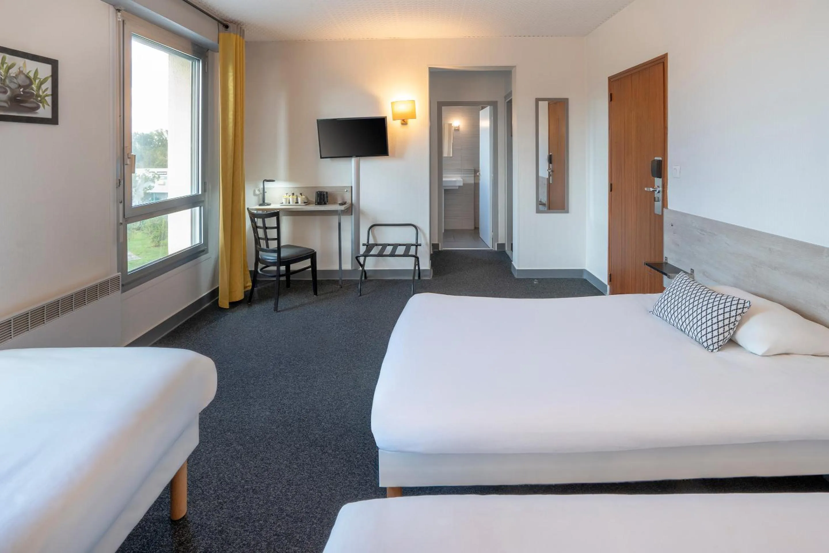Bed in Sure Hotel by Best Western Angouleme