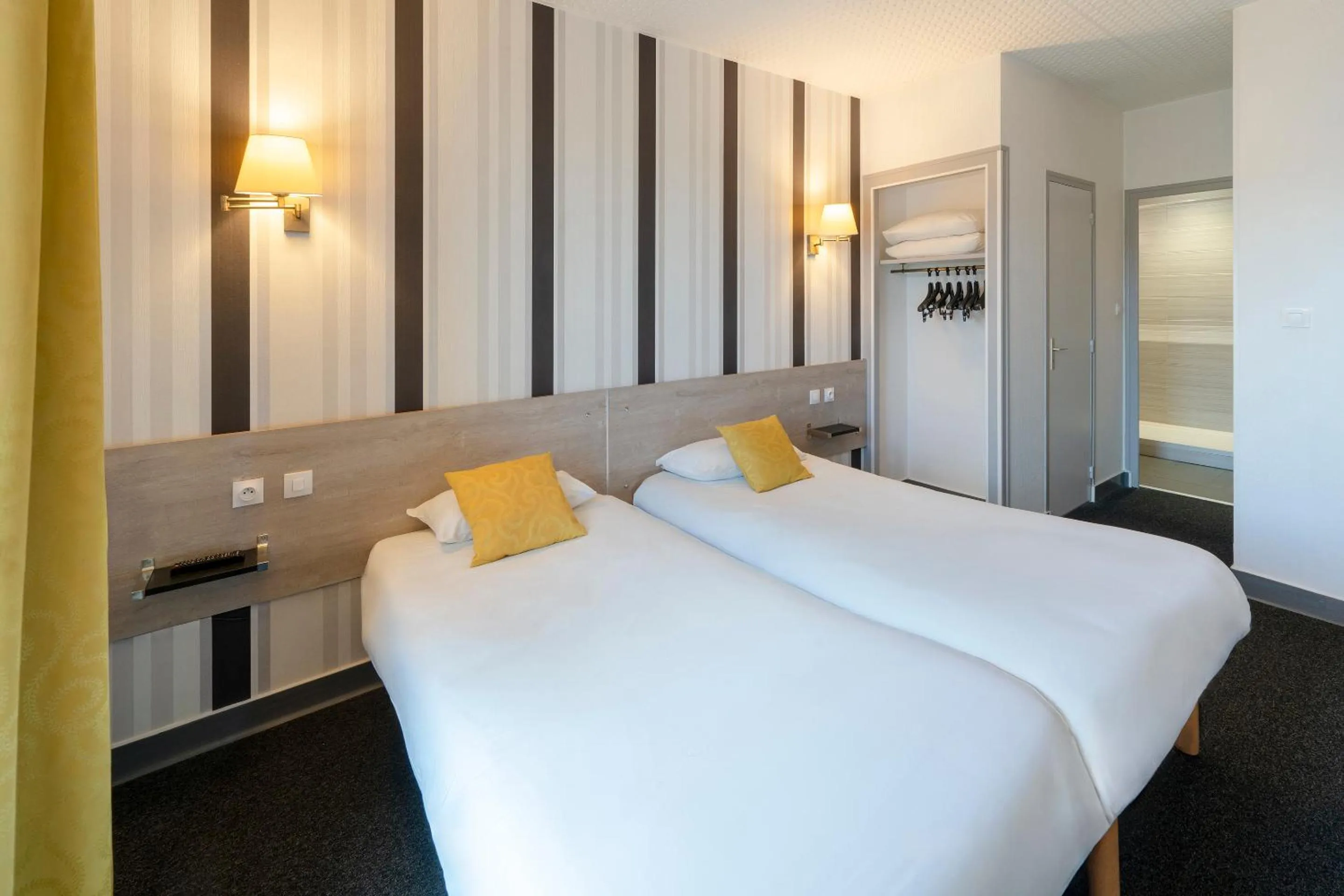 Bed in Sure Hotel by Best Western Angouleme