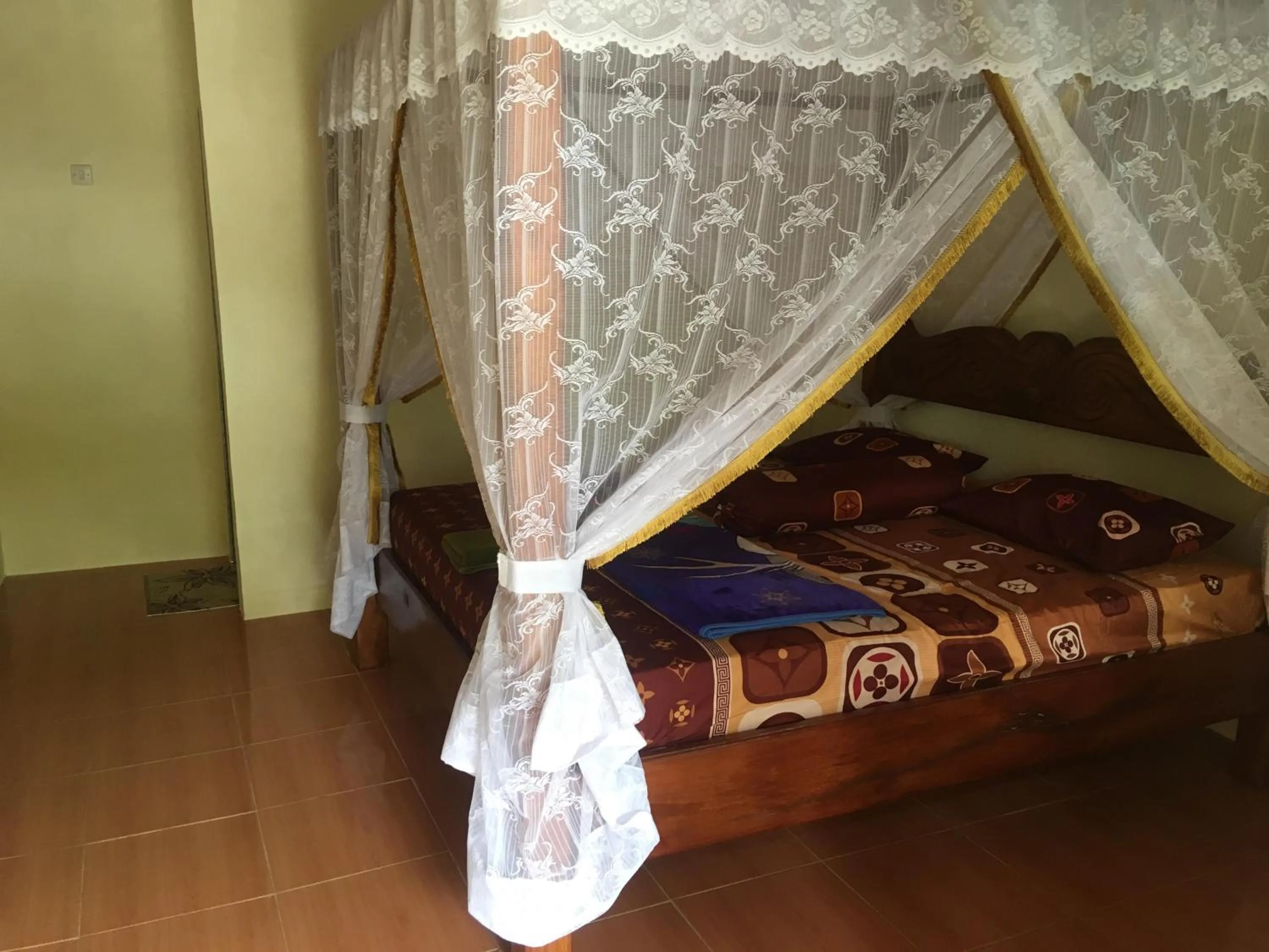 Photo of the whole room, Bed in Sahnan Guest House