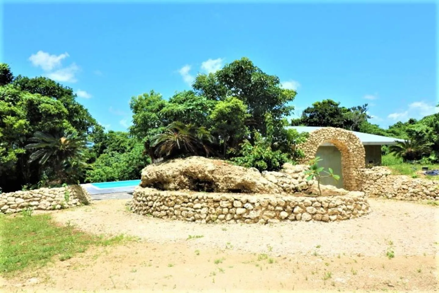Property building in Villa Del Mar Nosoko