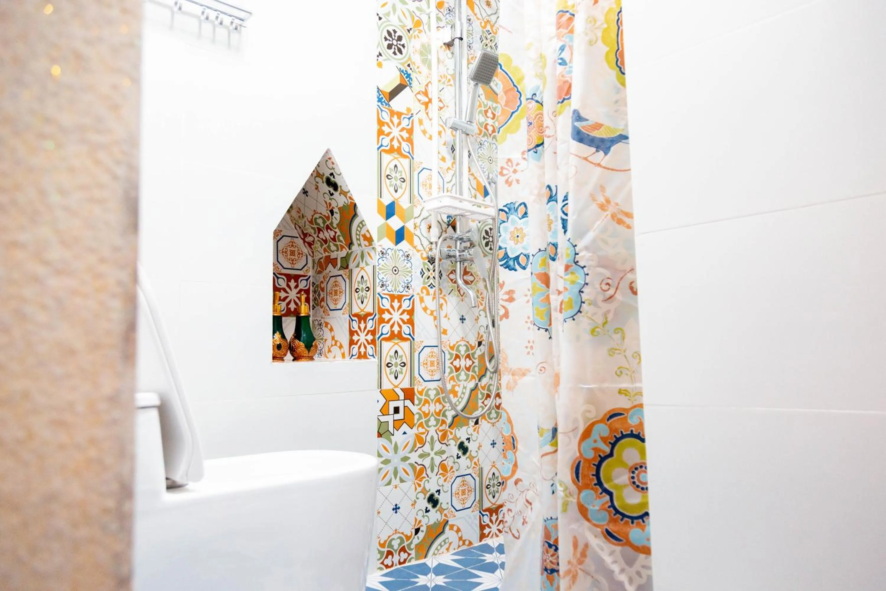 Shower in New Dap Hostel (in Grape Town)