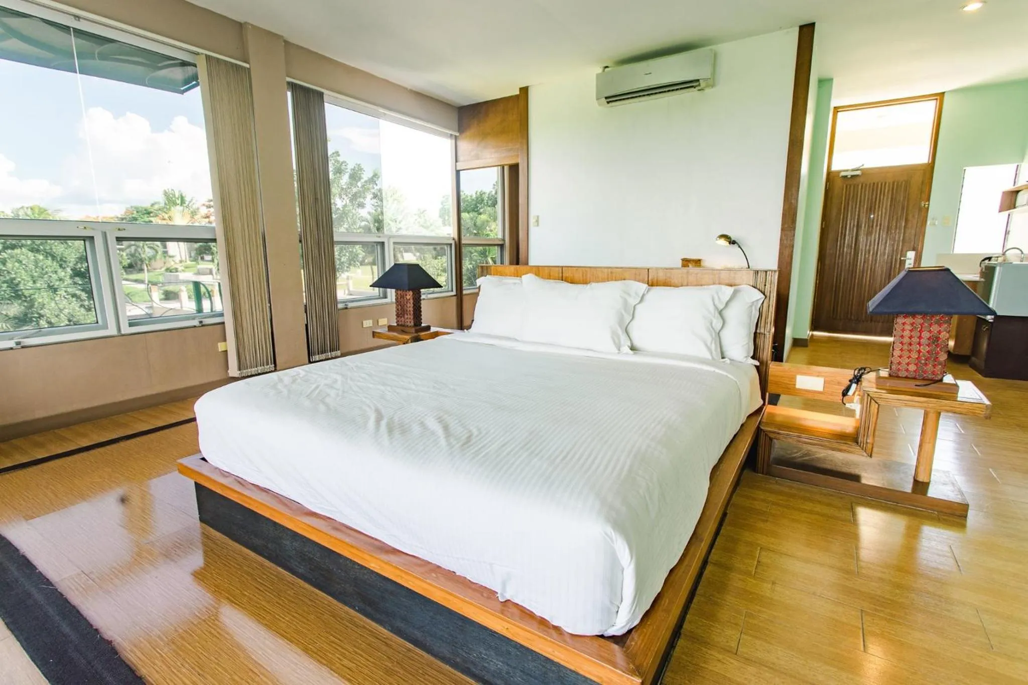 Bedroom, Bed in The Park - Silang