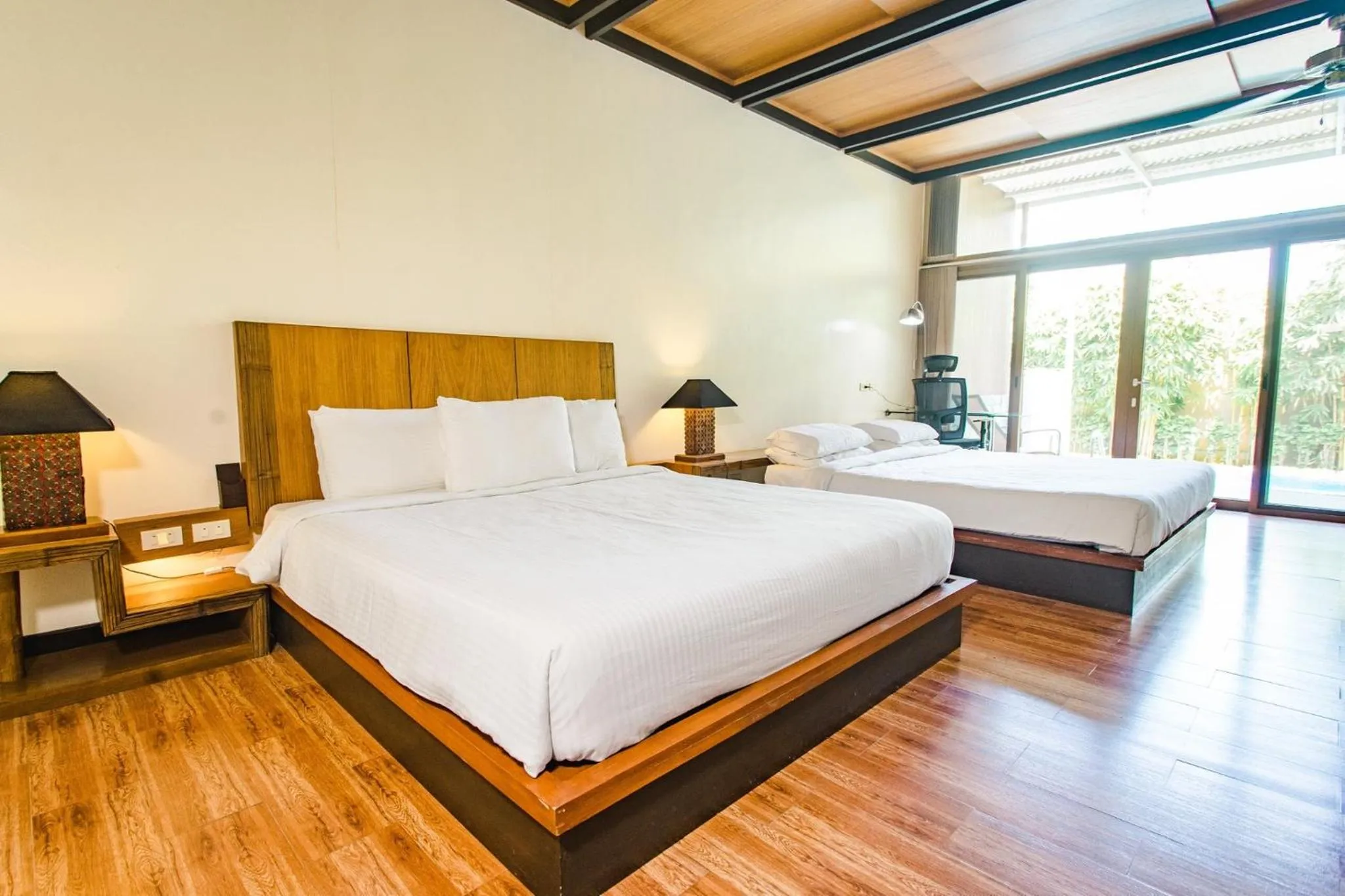 Bedroom, Bed in The Park - Silang