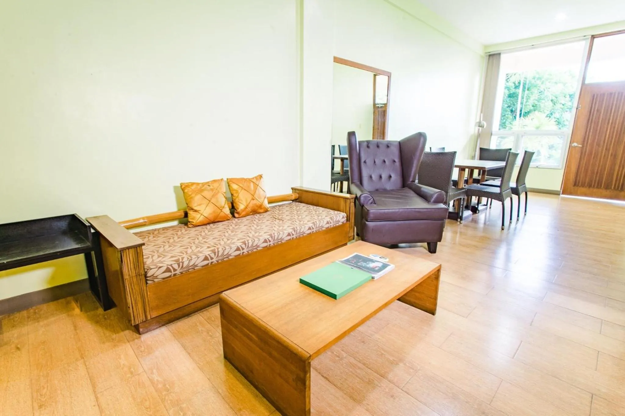 Living room in The Park - Silang