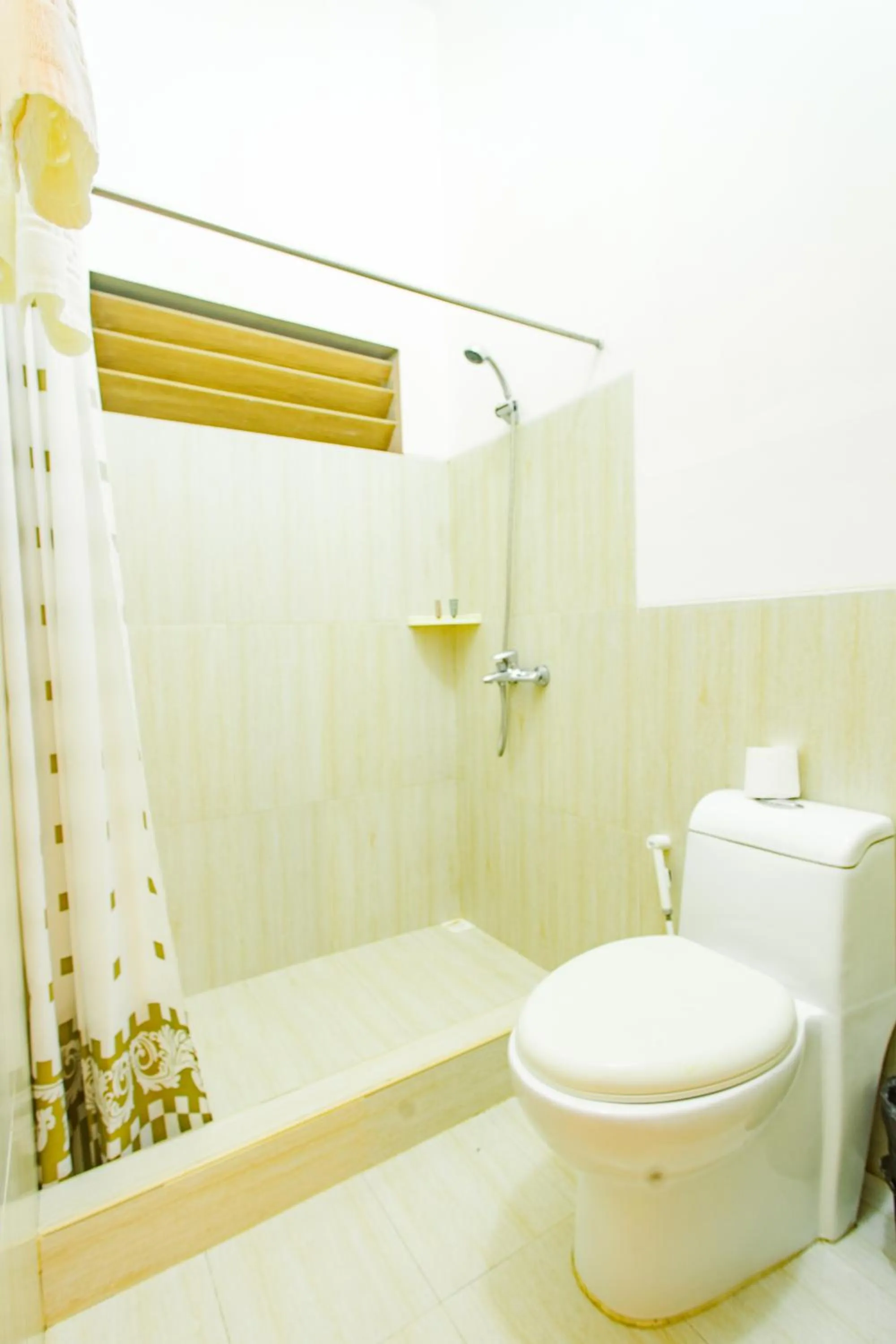 Bathroom in The Park - Silang