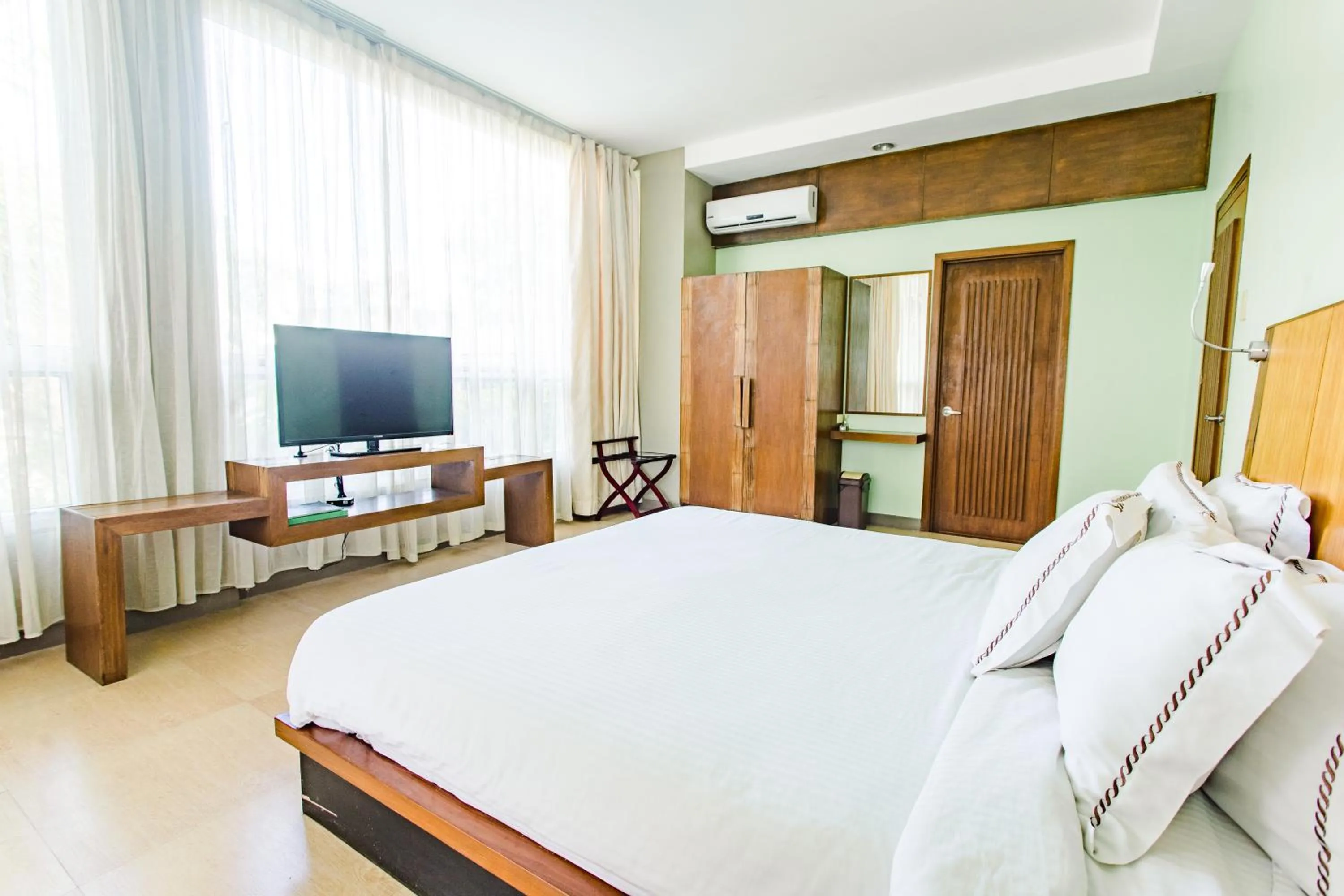 Bedroom, Bed in The Park - Silang