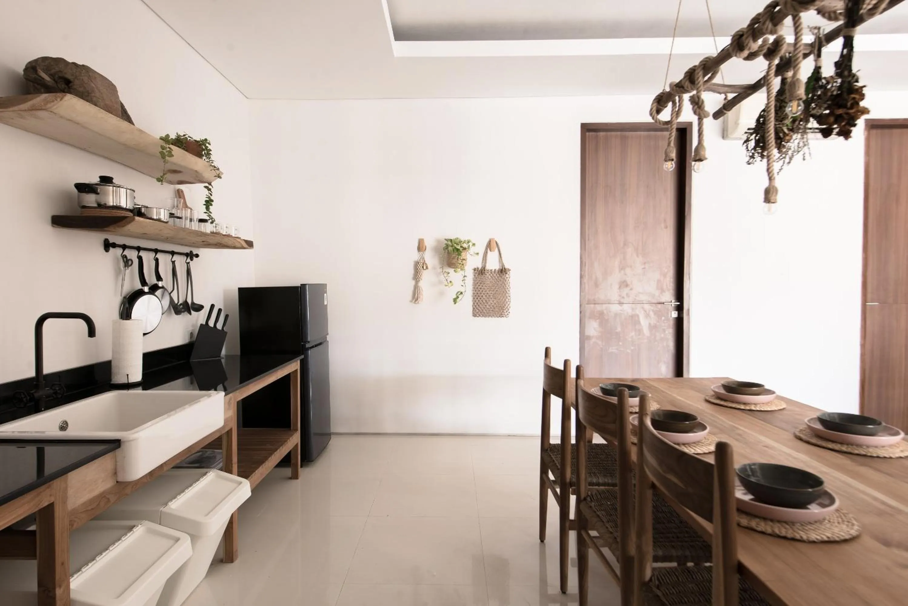 Dining area in Pelangi 148 Beach Suites