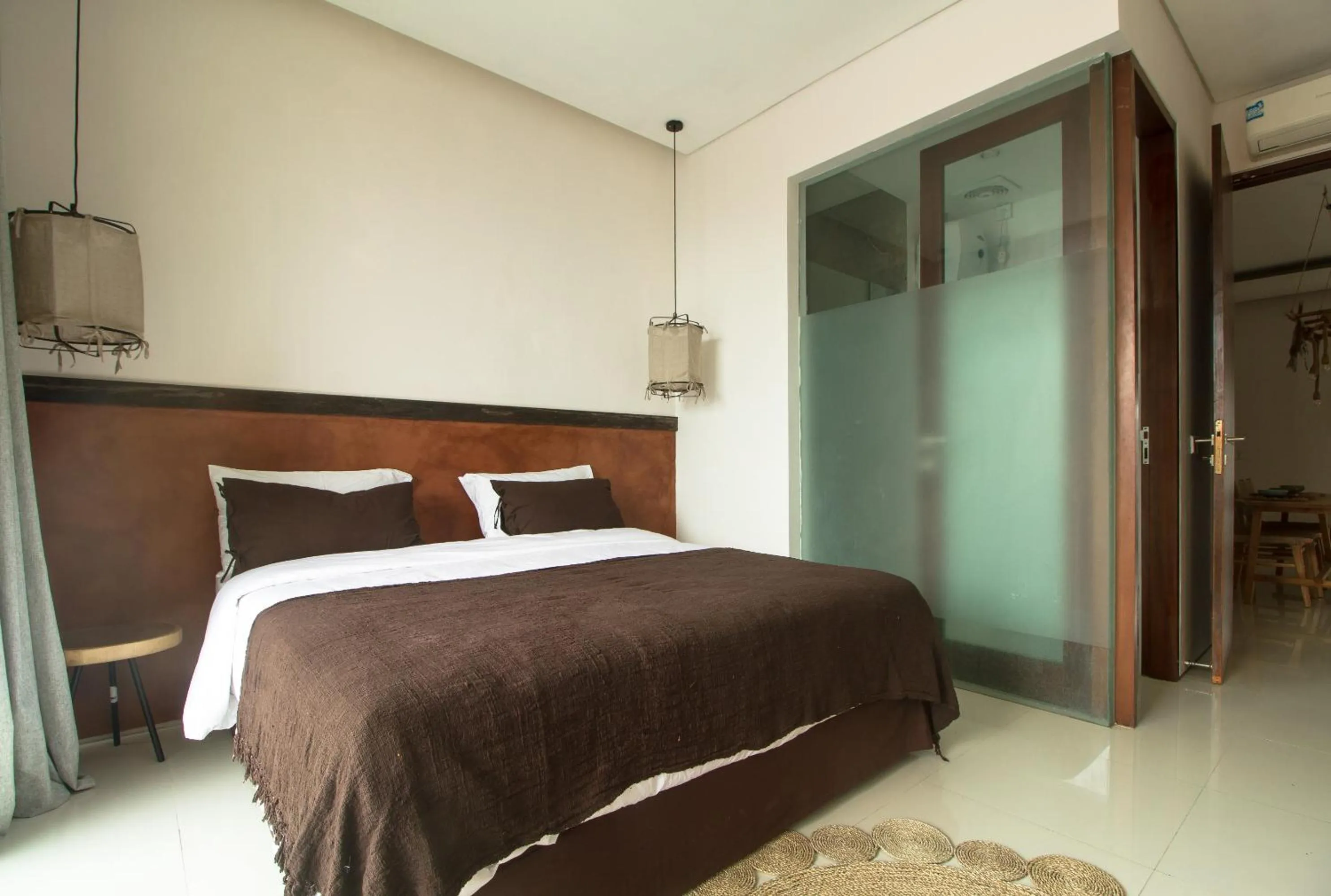 Bedroom, Bed in Pelangi 148 Beach Suites