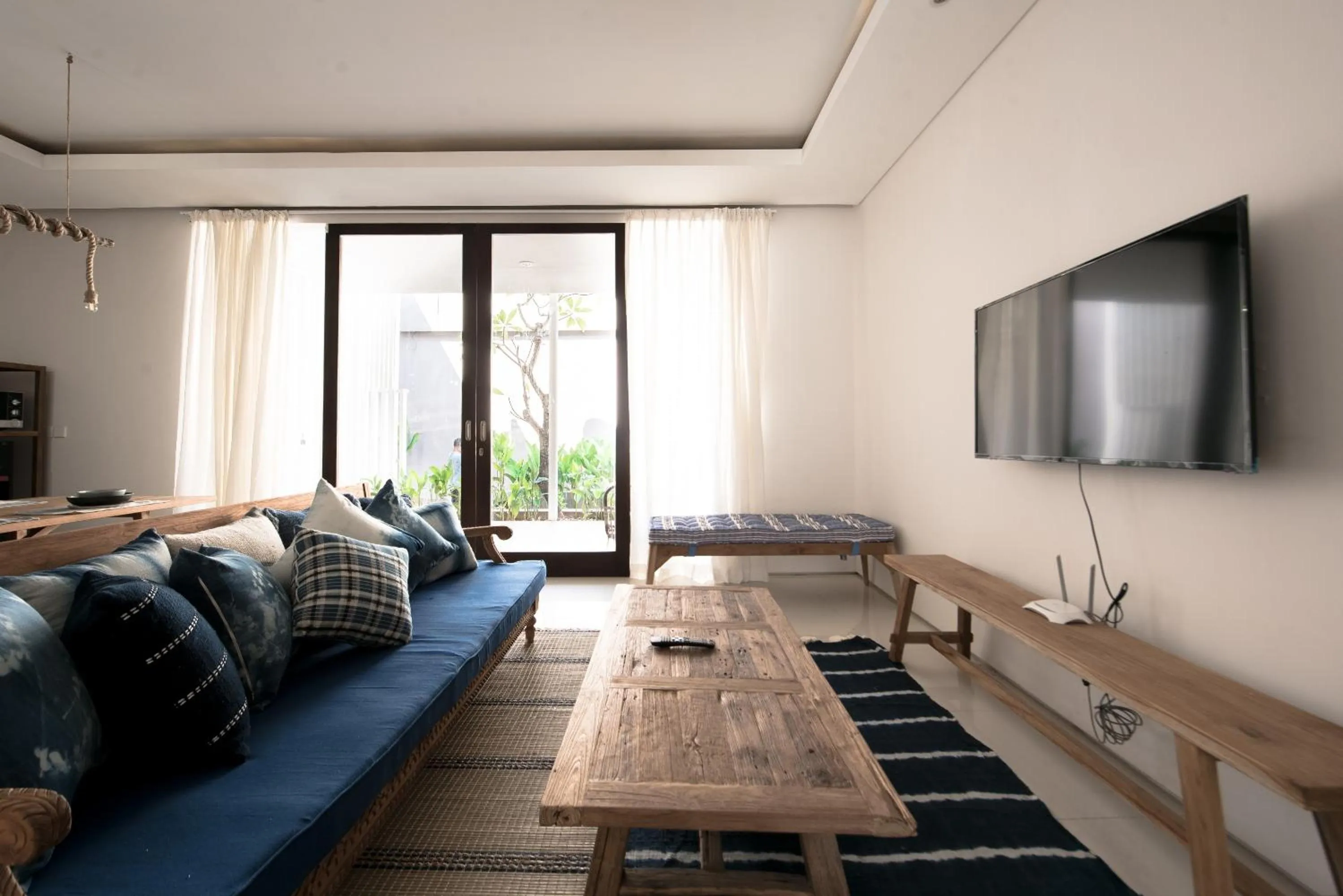 TV and multimedia in Pelangi 148 Beach Suites