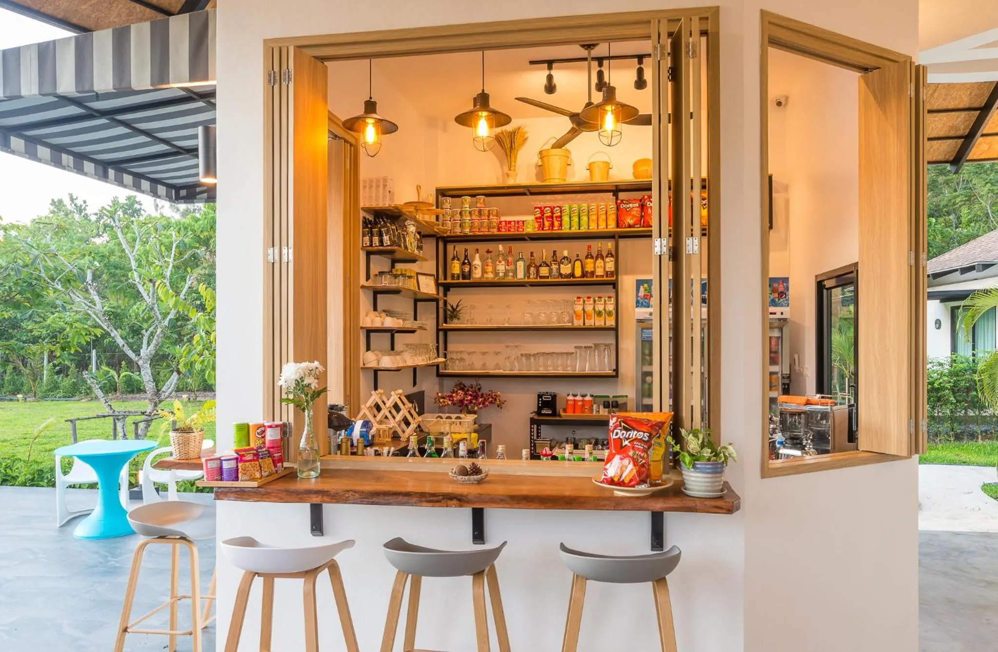 On-site shops in Aonang Eco Villa