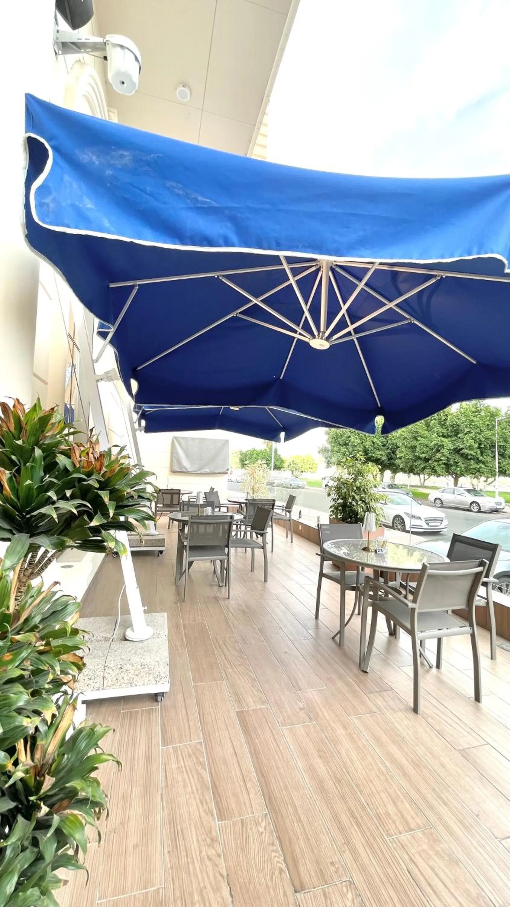 Area and facilities in Remaj Hotel