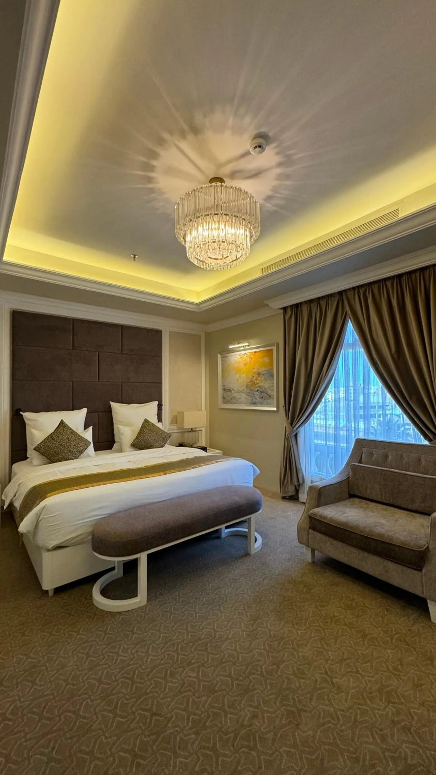 Bedroom, Bed in Remaj Hotel