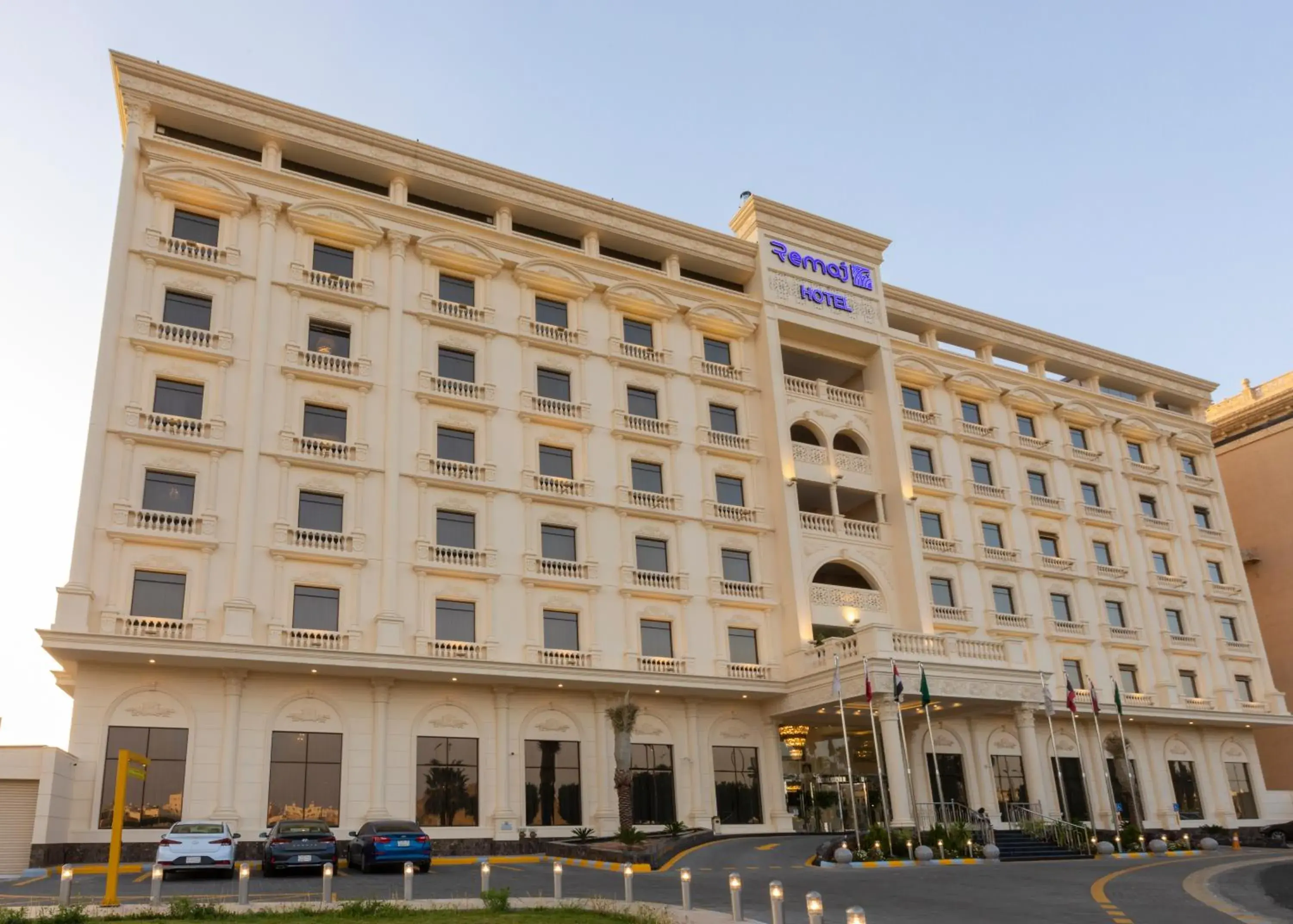 Property building in Remaj Hotel Property building in Remaj Hotel