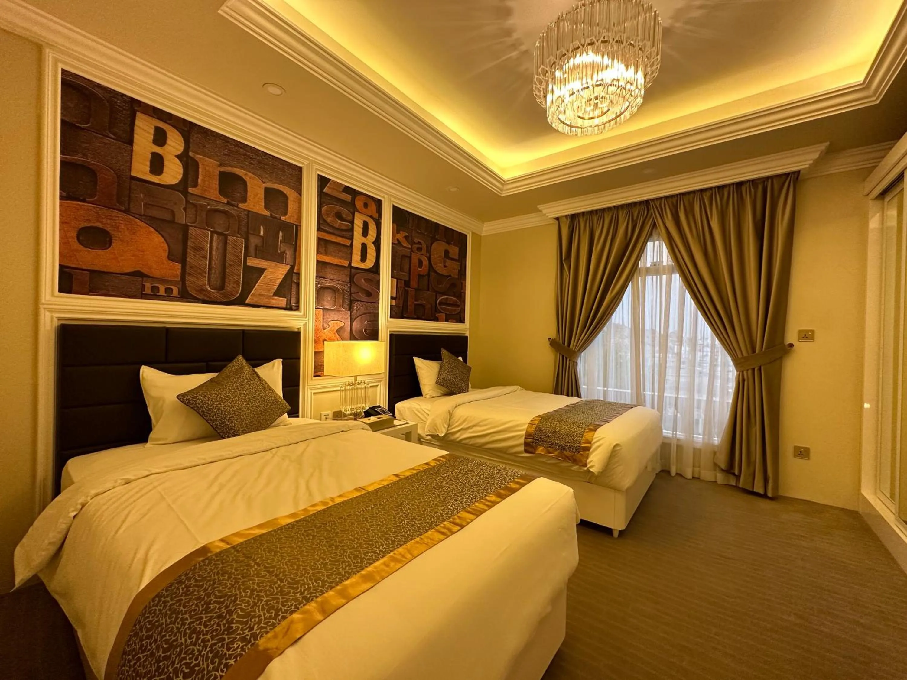 Bedroom, Bed in Remaj Hotel