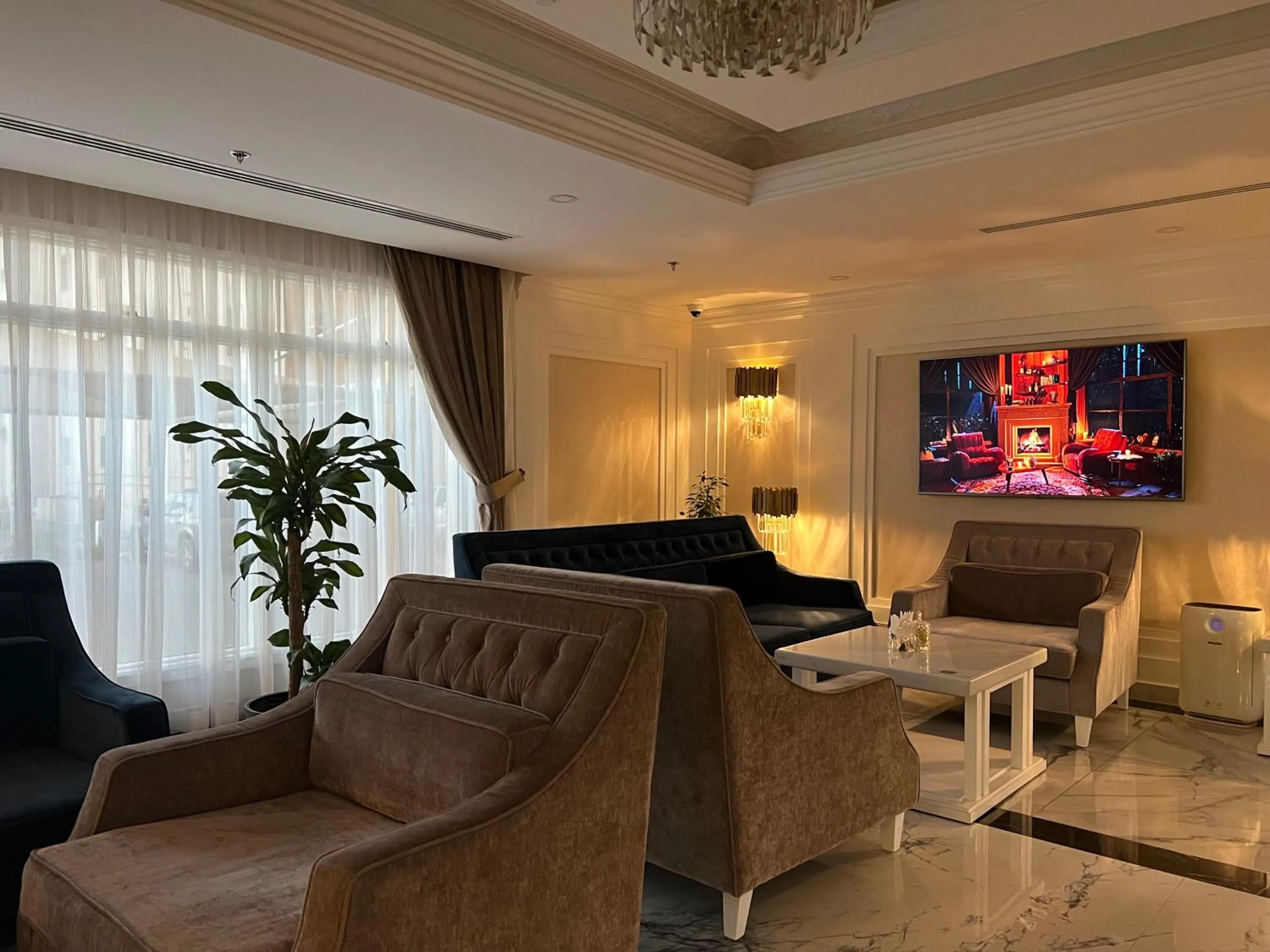 Area and facilities in Remaj Hotel