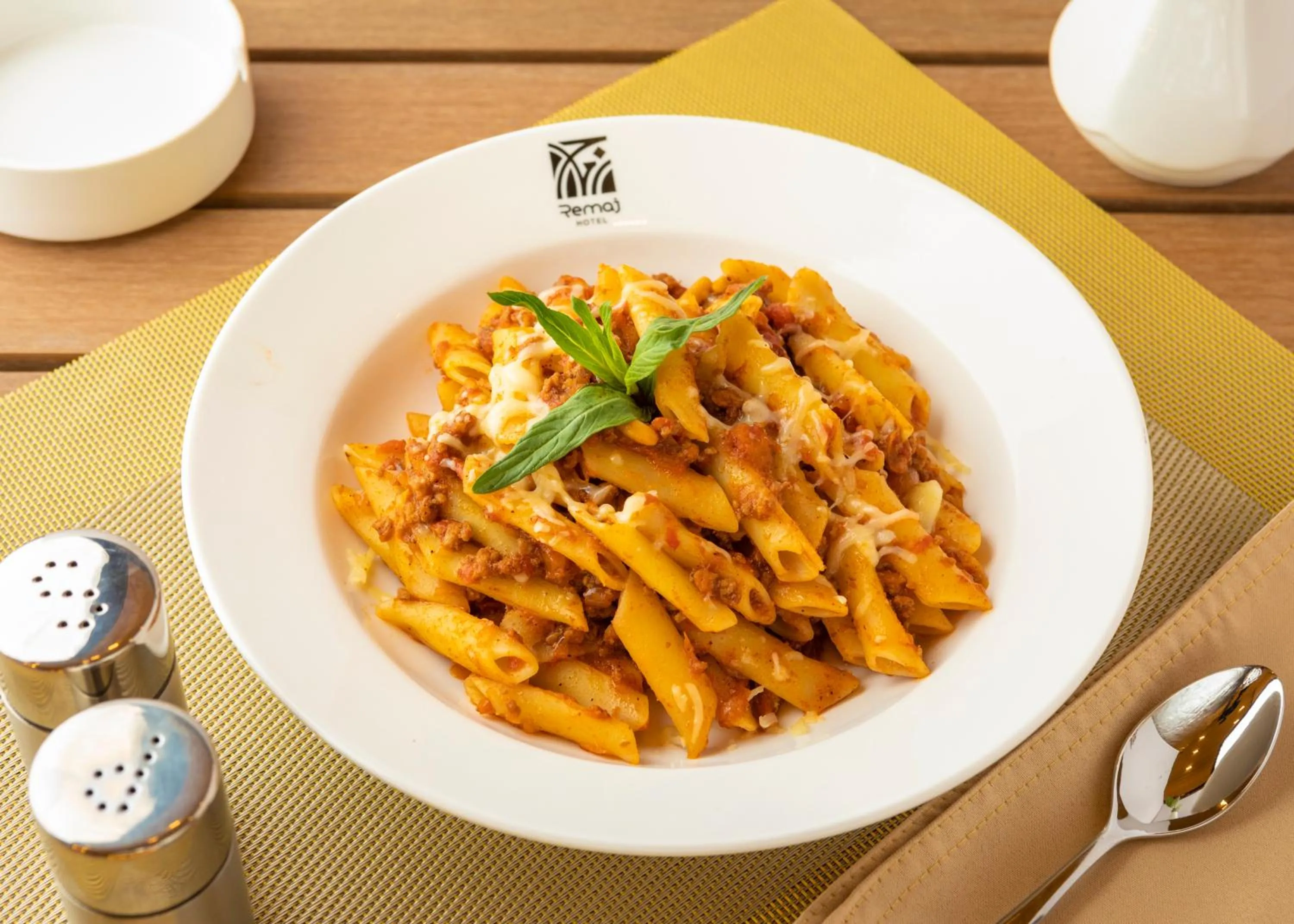 Food and drinks in Remaj Hotel